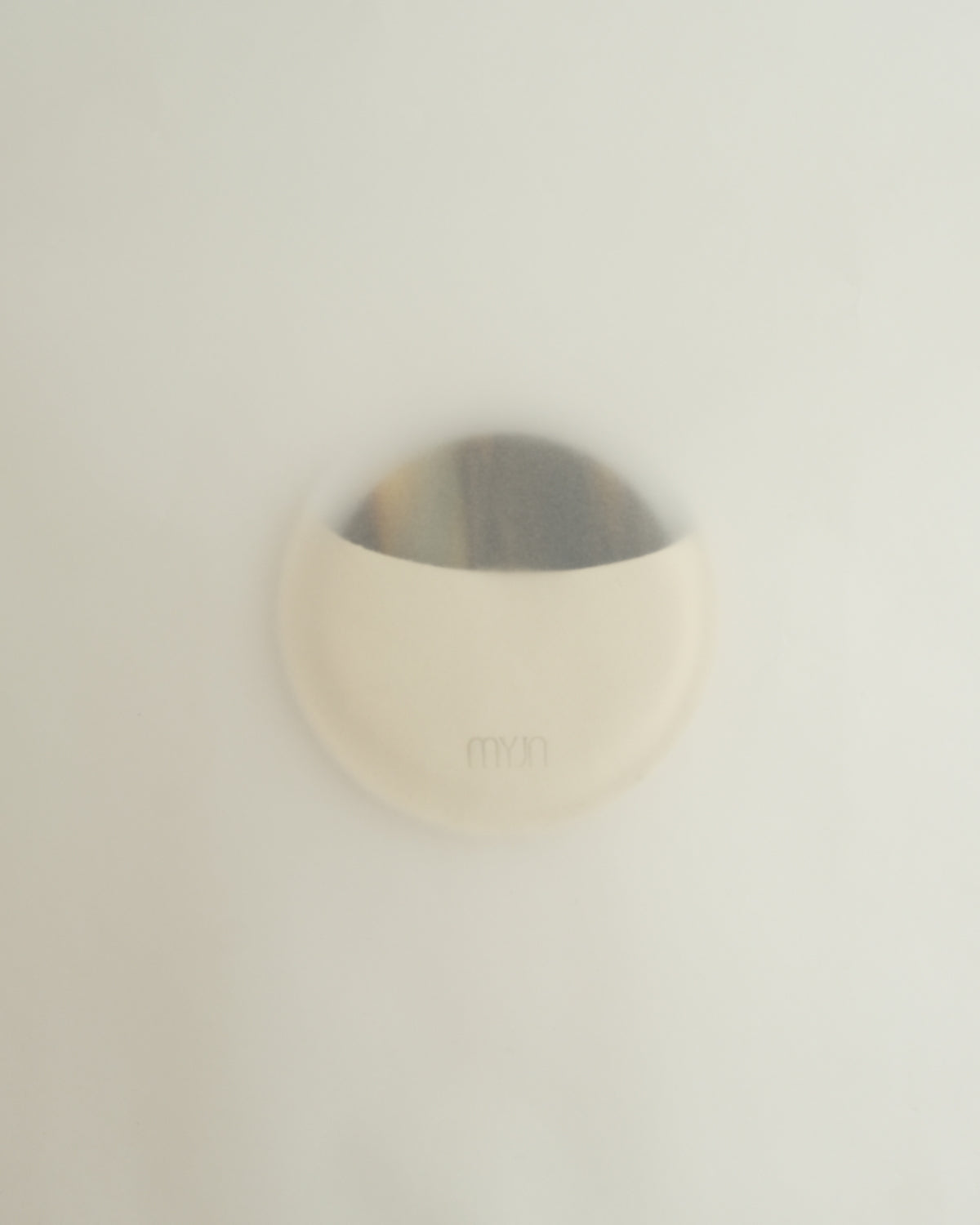 The Nari Round Comb 001