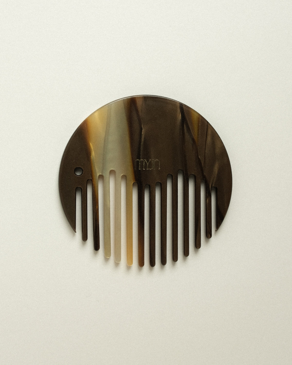 The Nari Round Comb 001
