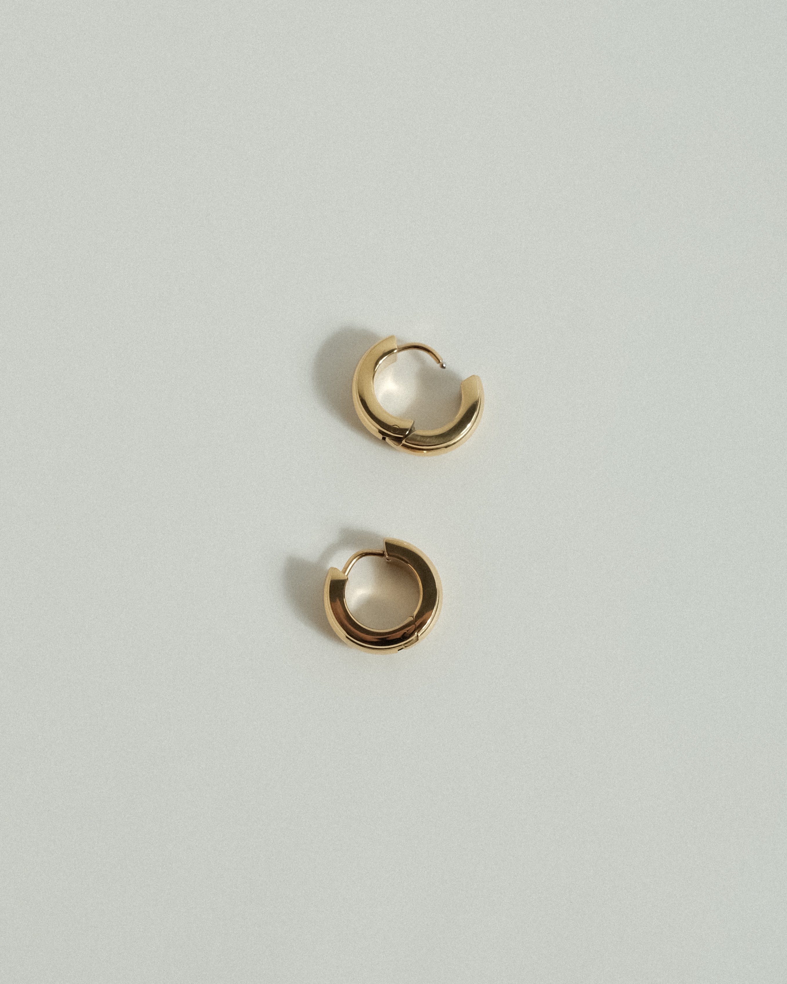 Dohana Vase Huggie Hoop Earrings