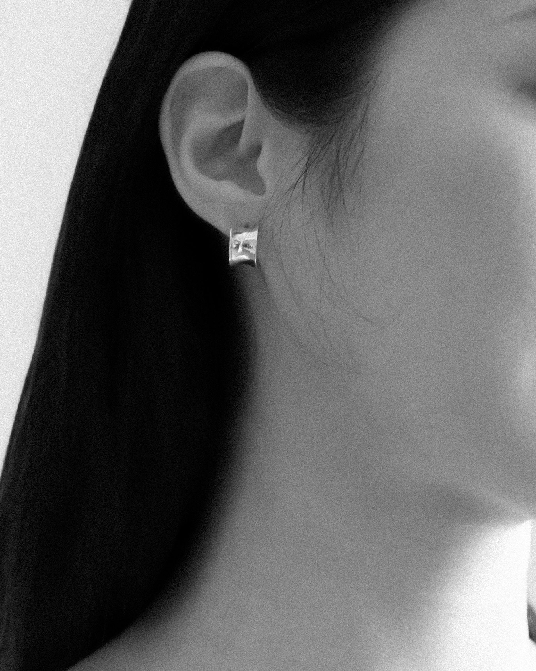 Soto Curved Stud Earrings