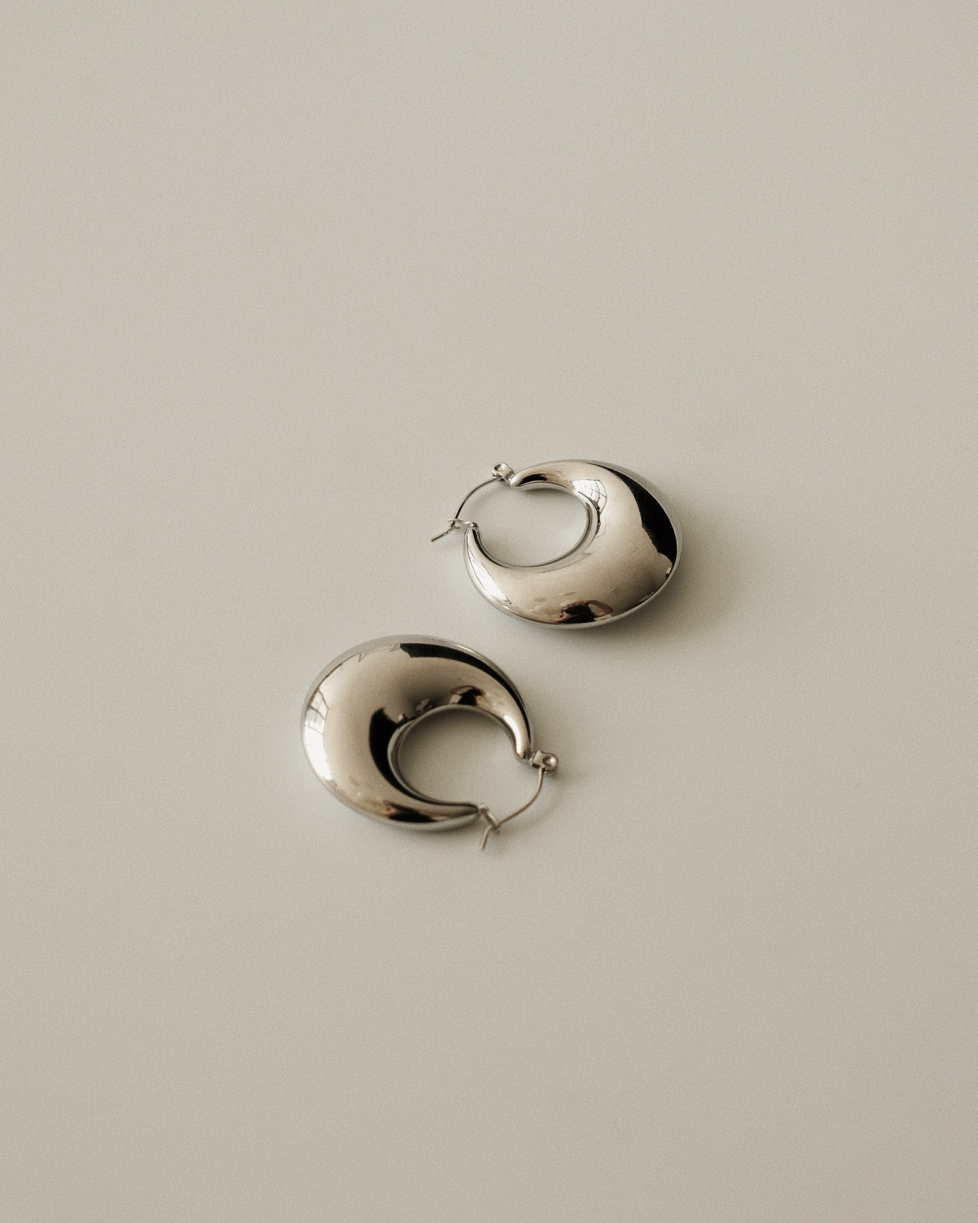Aenor Large Bold Hoop Earrings