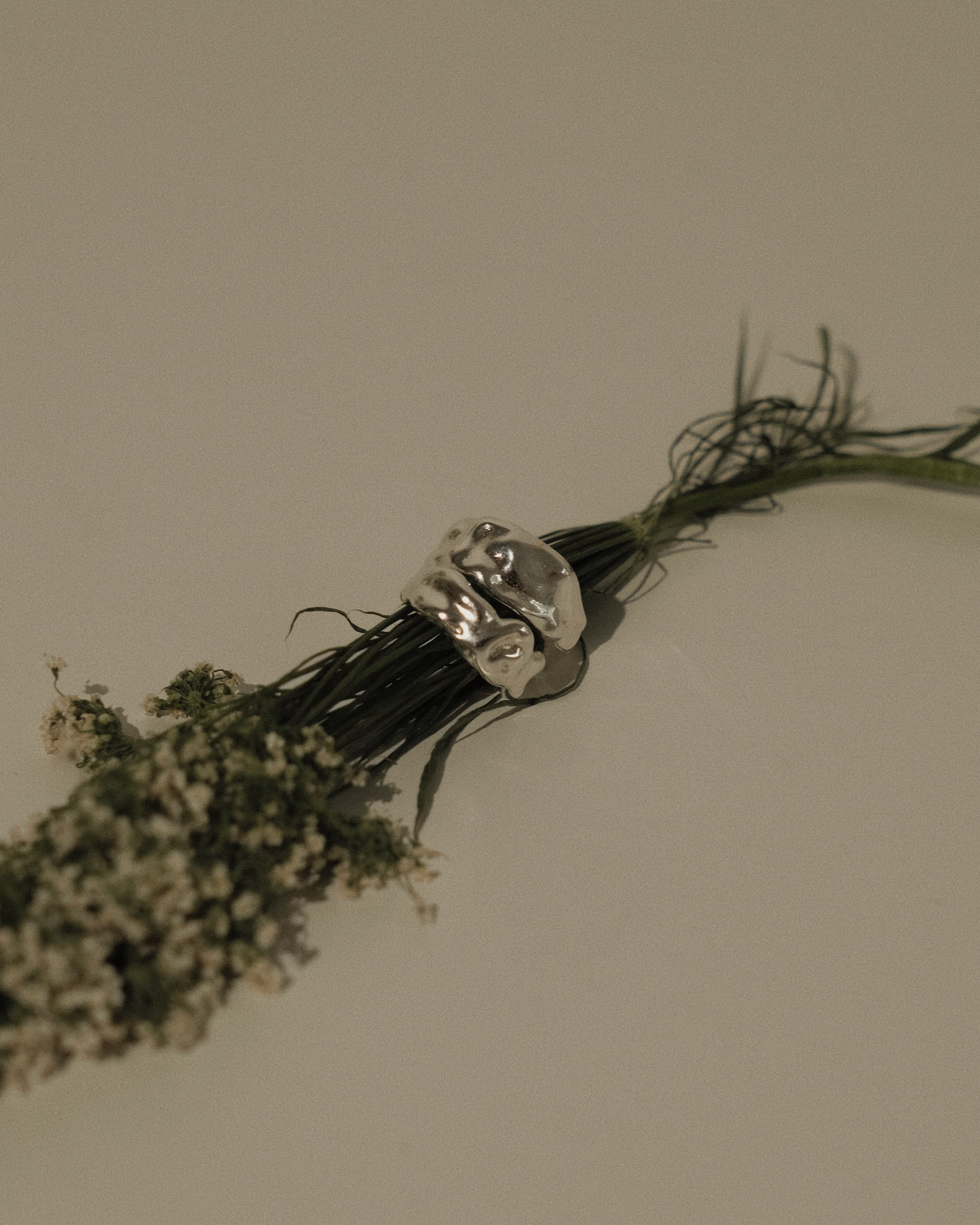 Daia Twin Bold Hammered Ear Cuff