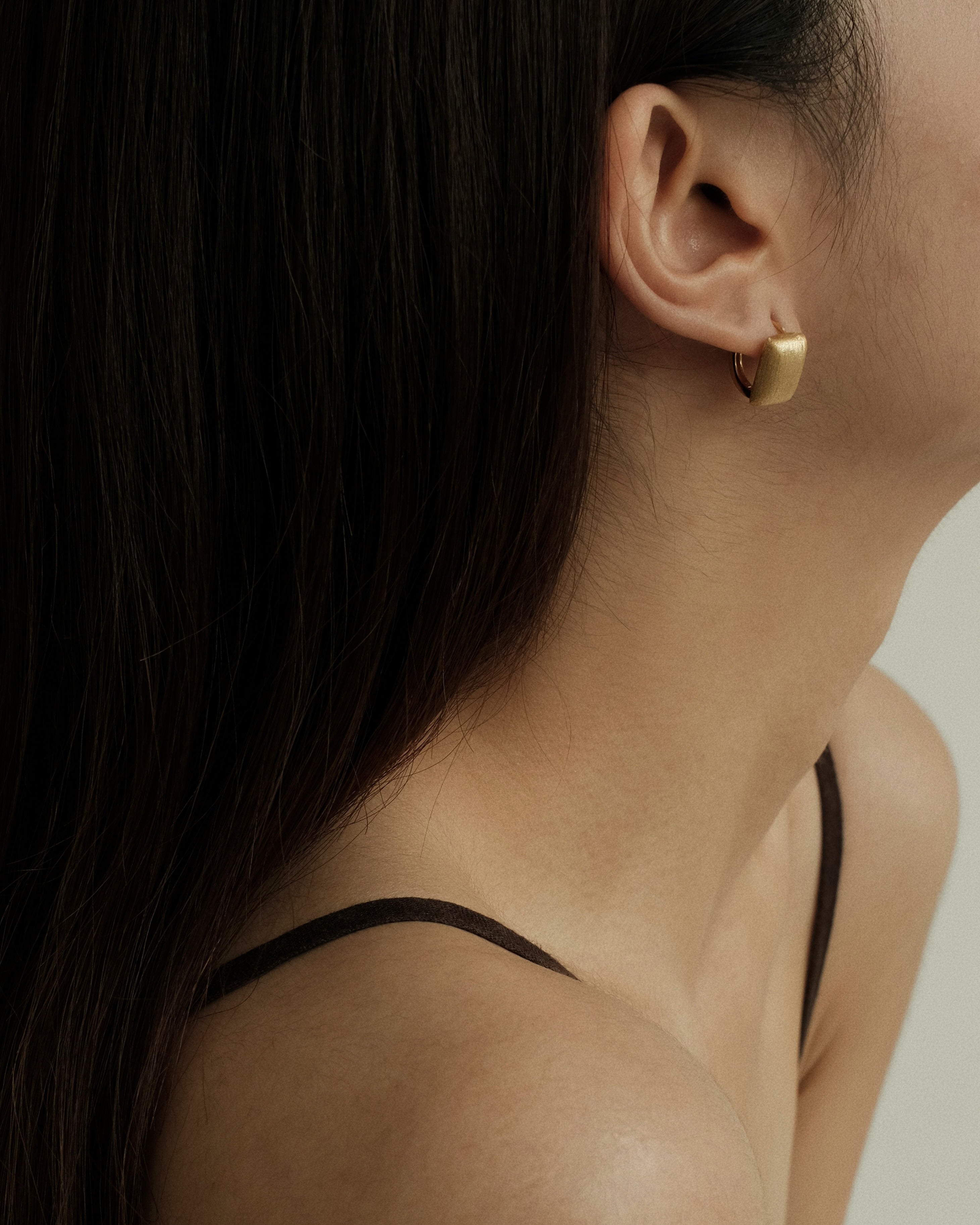 Kei Brushed Ractangle Hoop Earrings