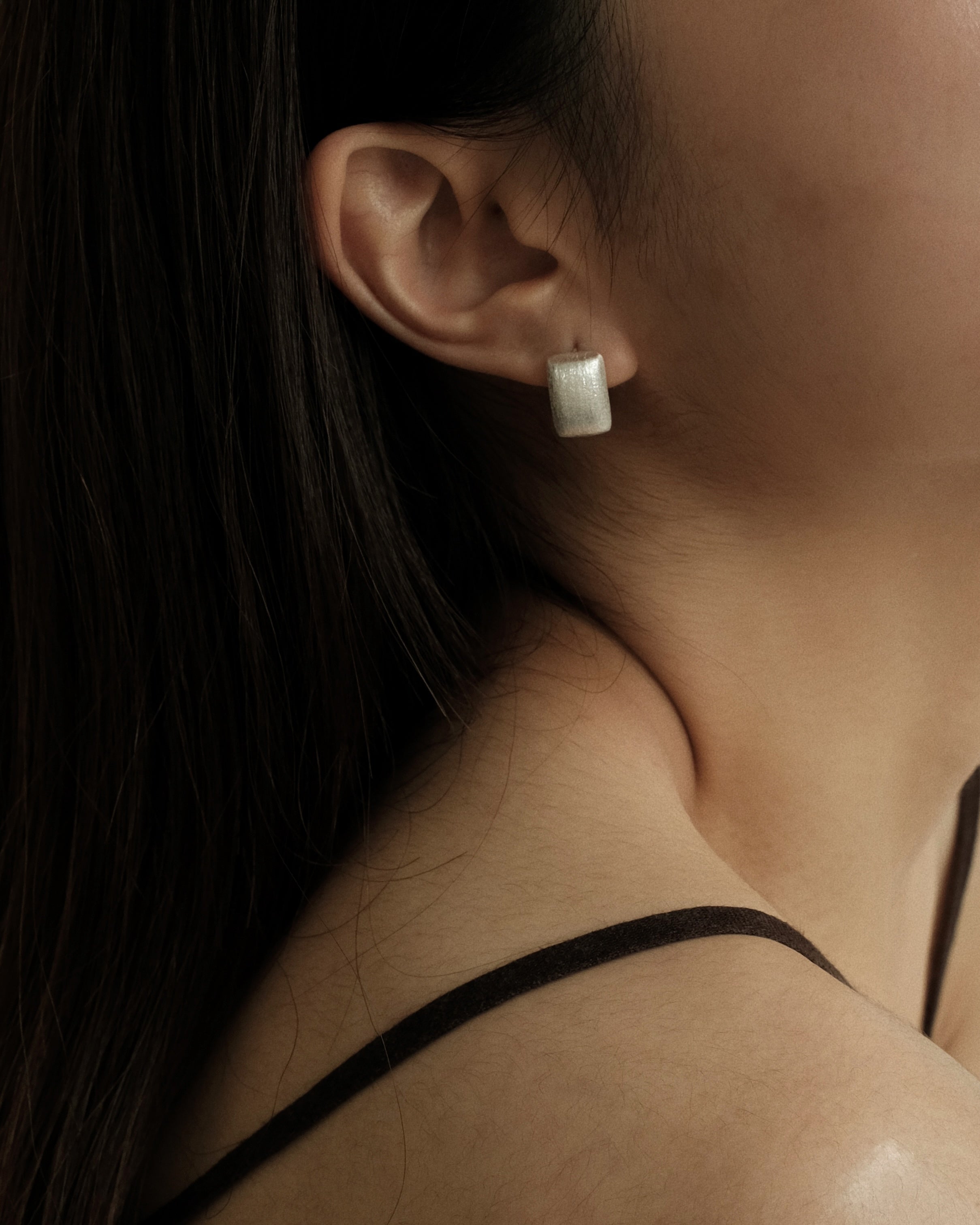 Kei Brushed Ractangle Hoop Earrings