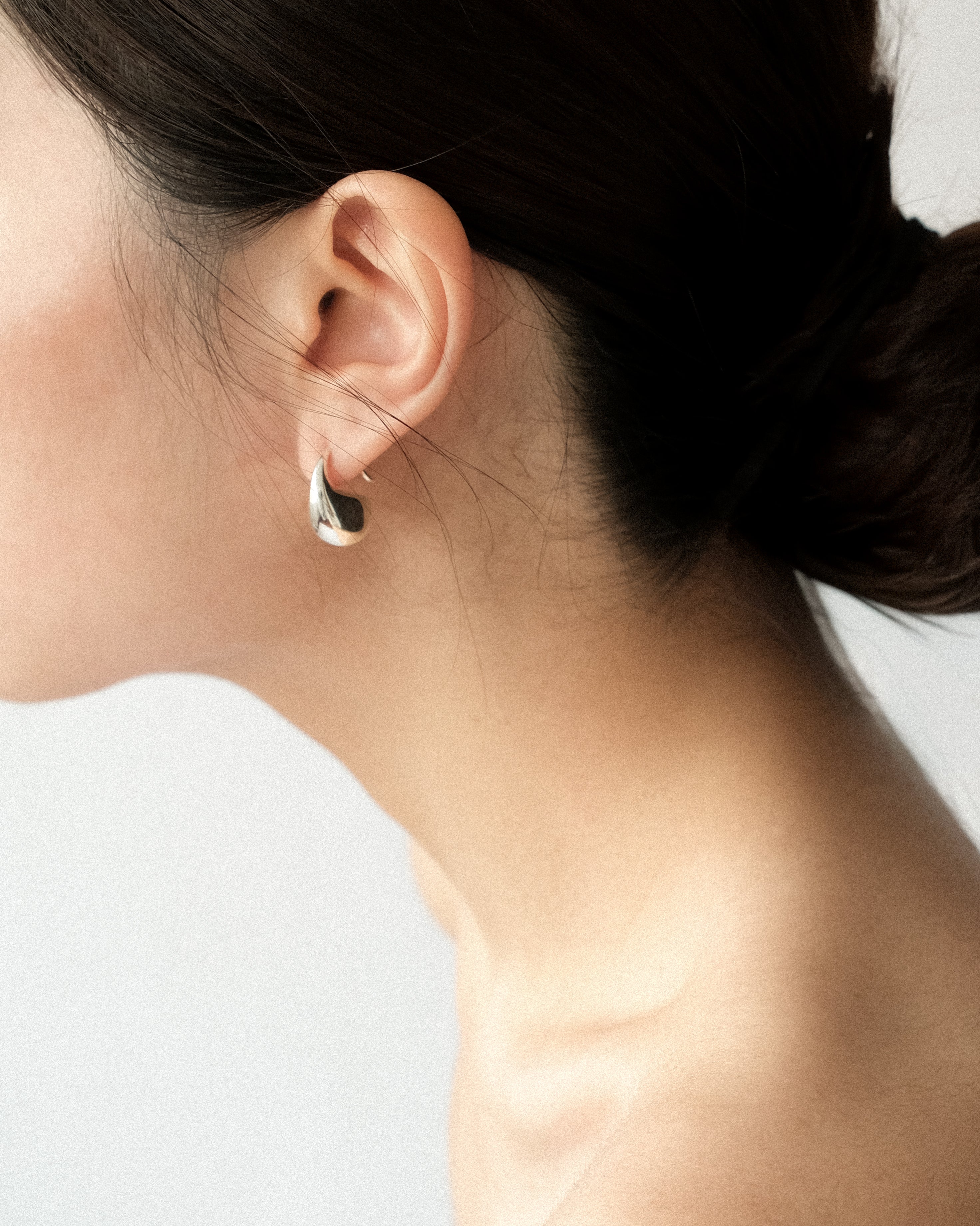 Tosia Dewdrop Dangle Hoop Earrings