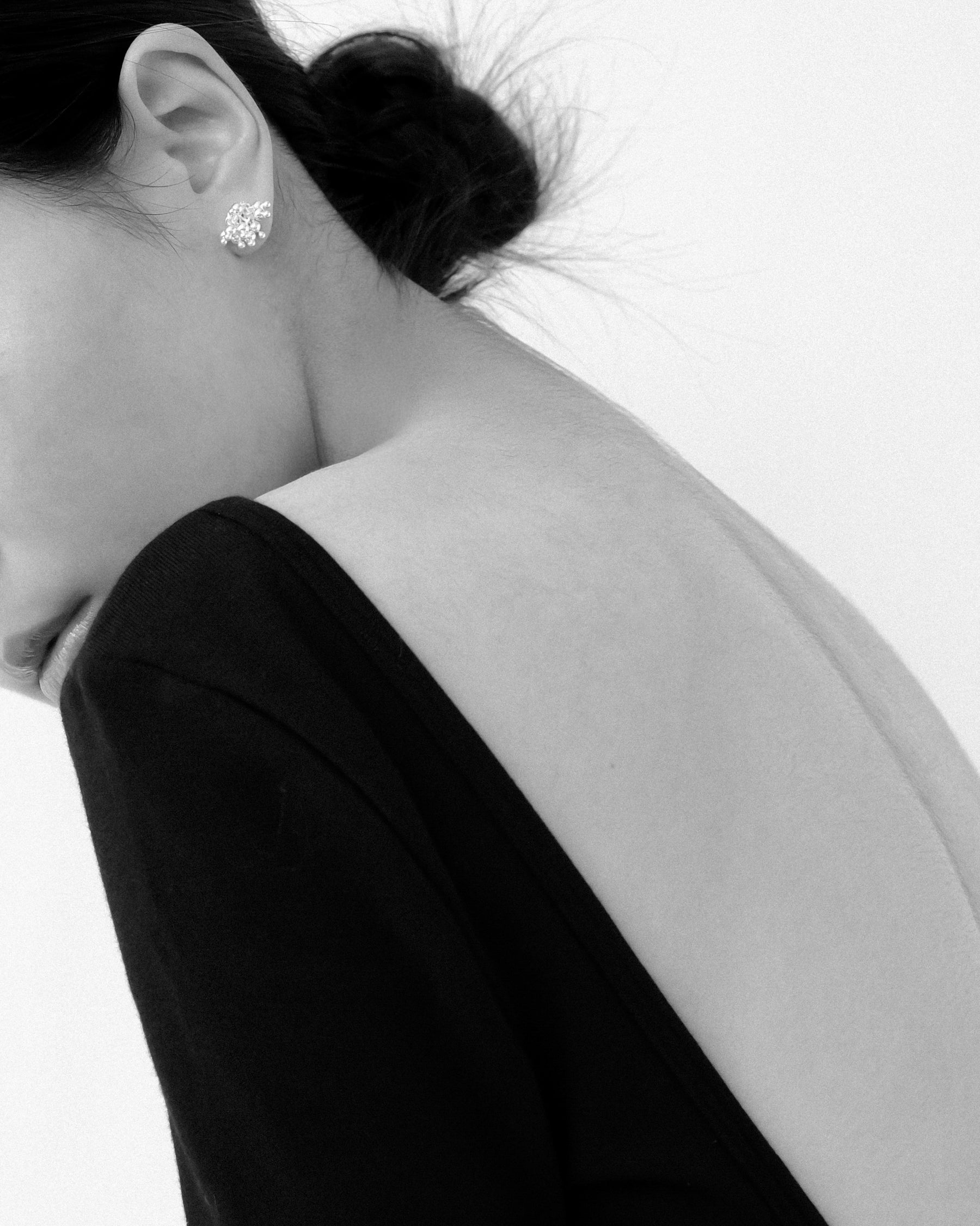 Orjae Snow Dangling Stud Earrings