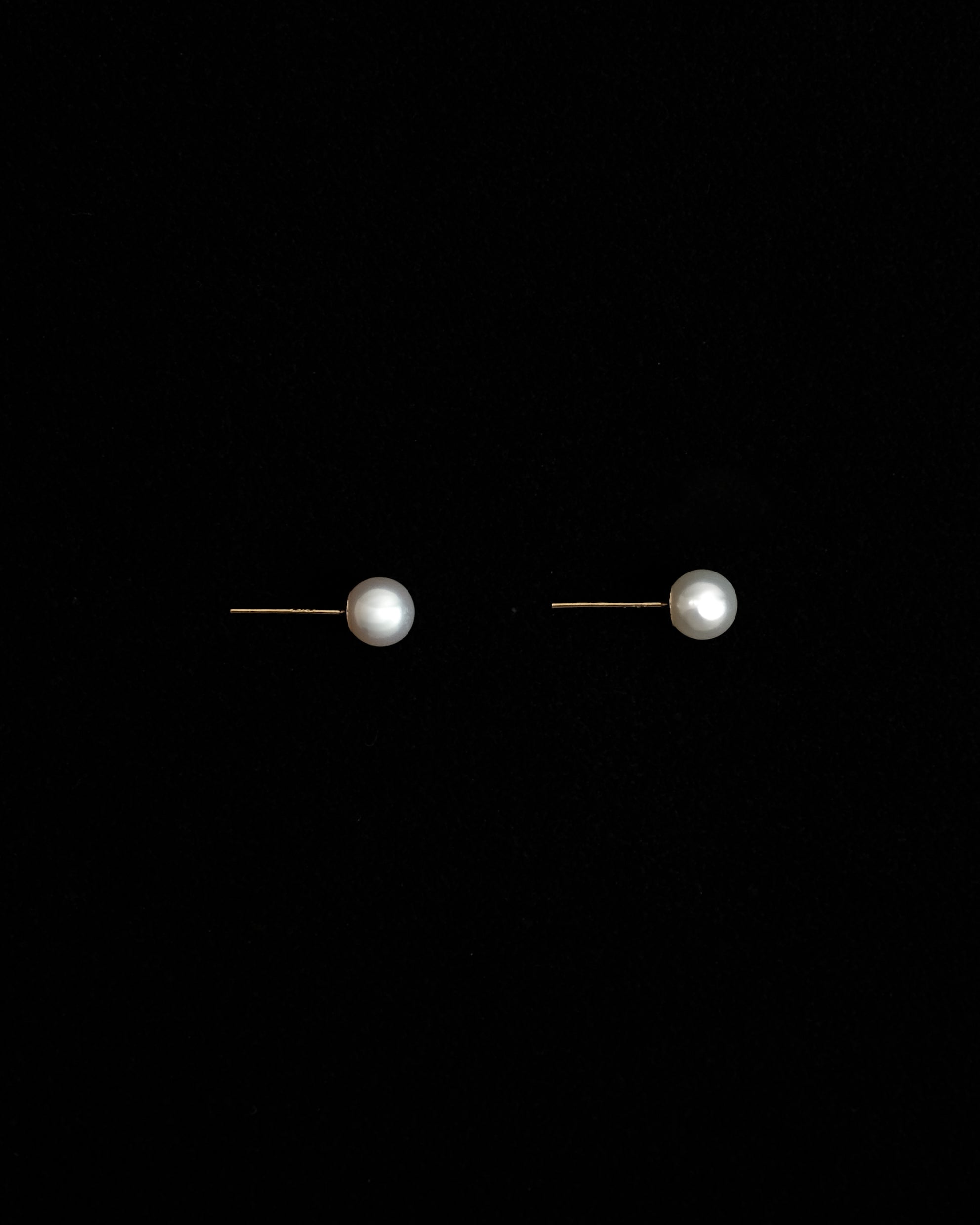 Anri Fresh Water Pearl Stud Earrings
