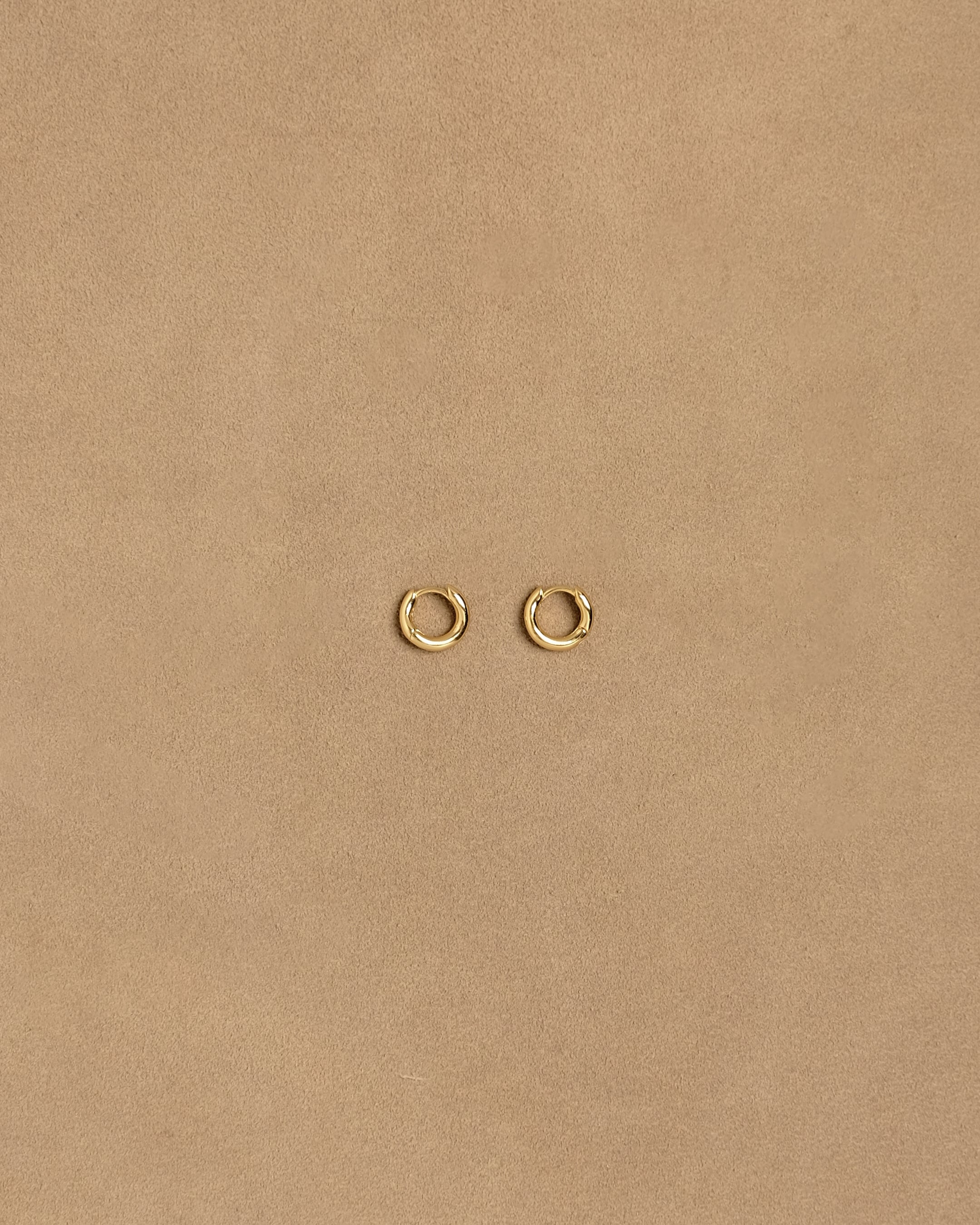 Mini Oretia Twisted Hoop Earrings