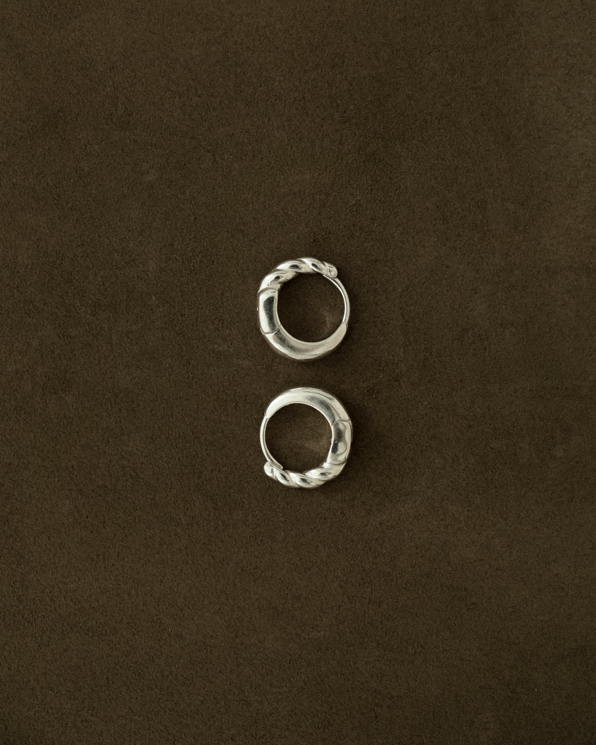 Nély Reversible Spiral Hoop Earrings