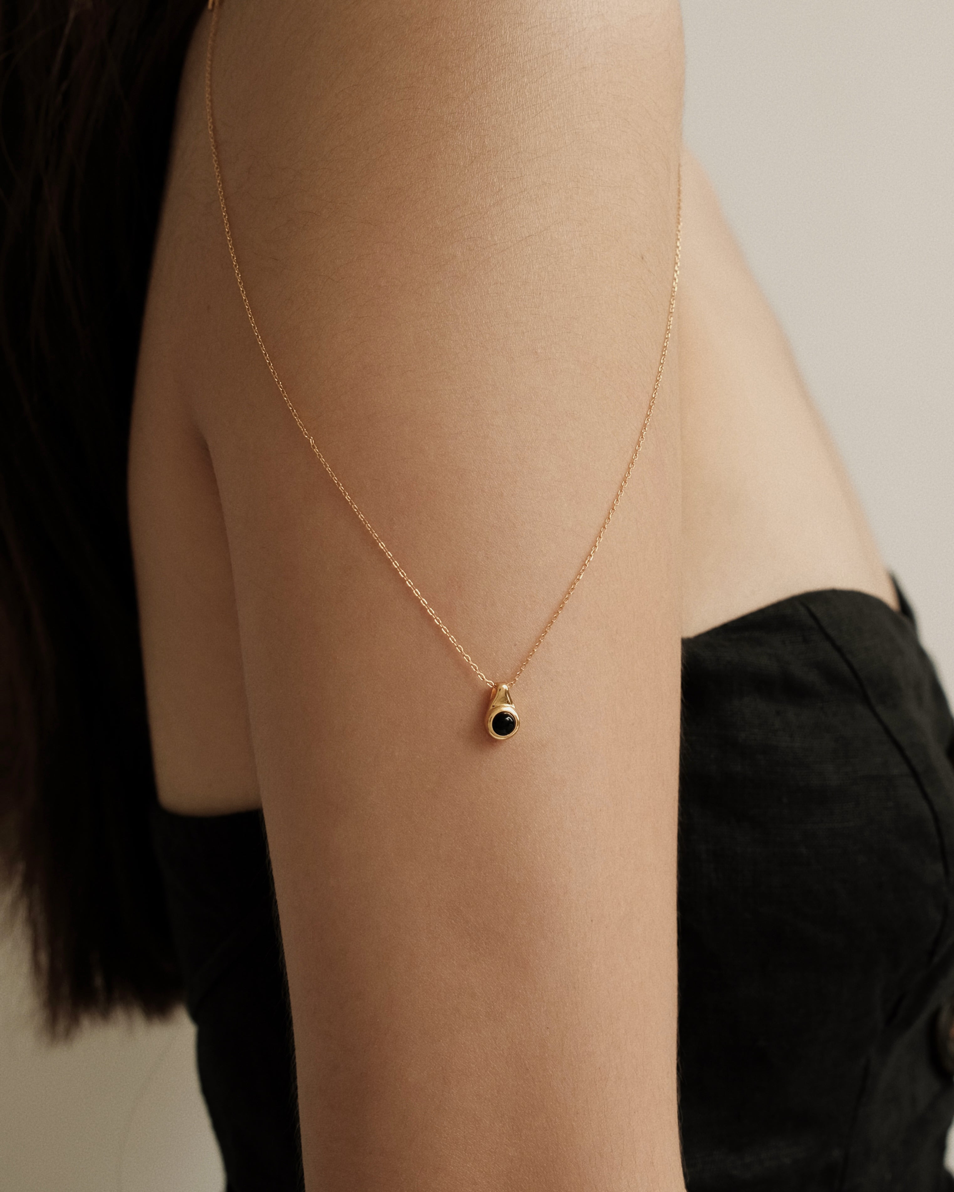 Fauve Black Pendant Necklace