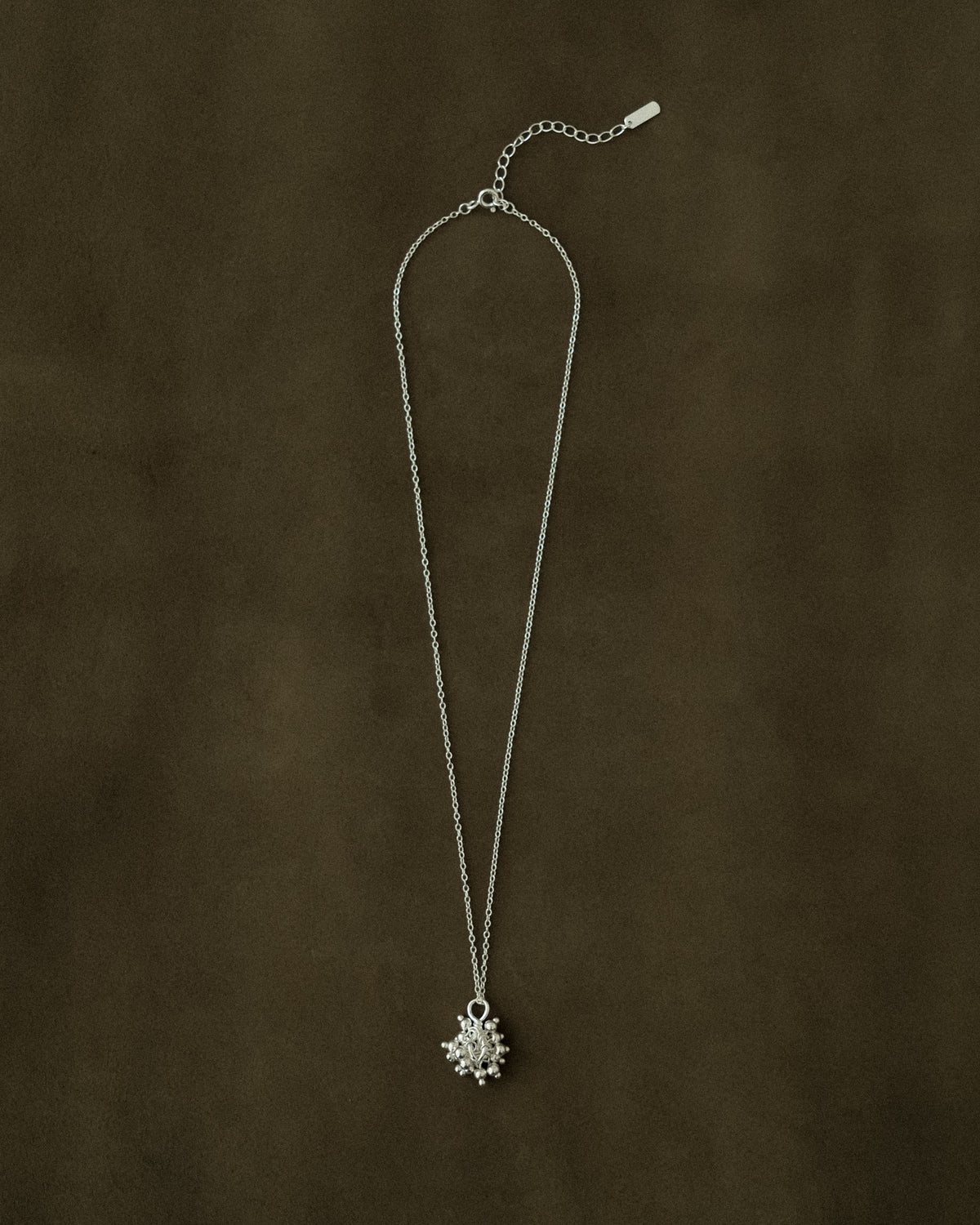 Orjae Snow Dangling Pendant Necklace
