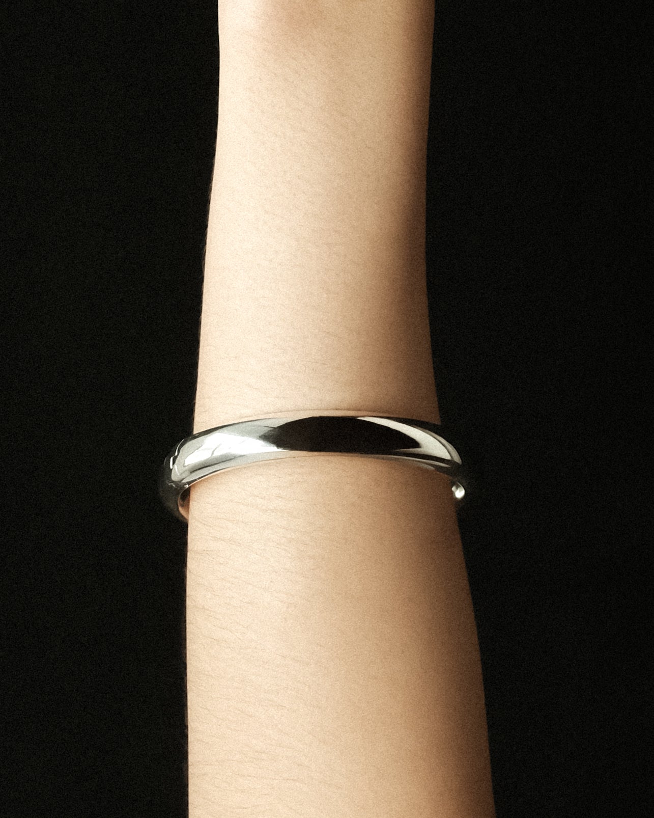 Classic Cigar Barbara Round Bangle