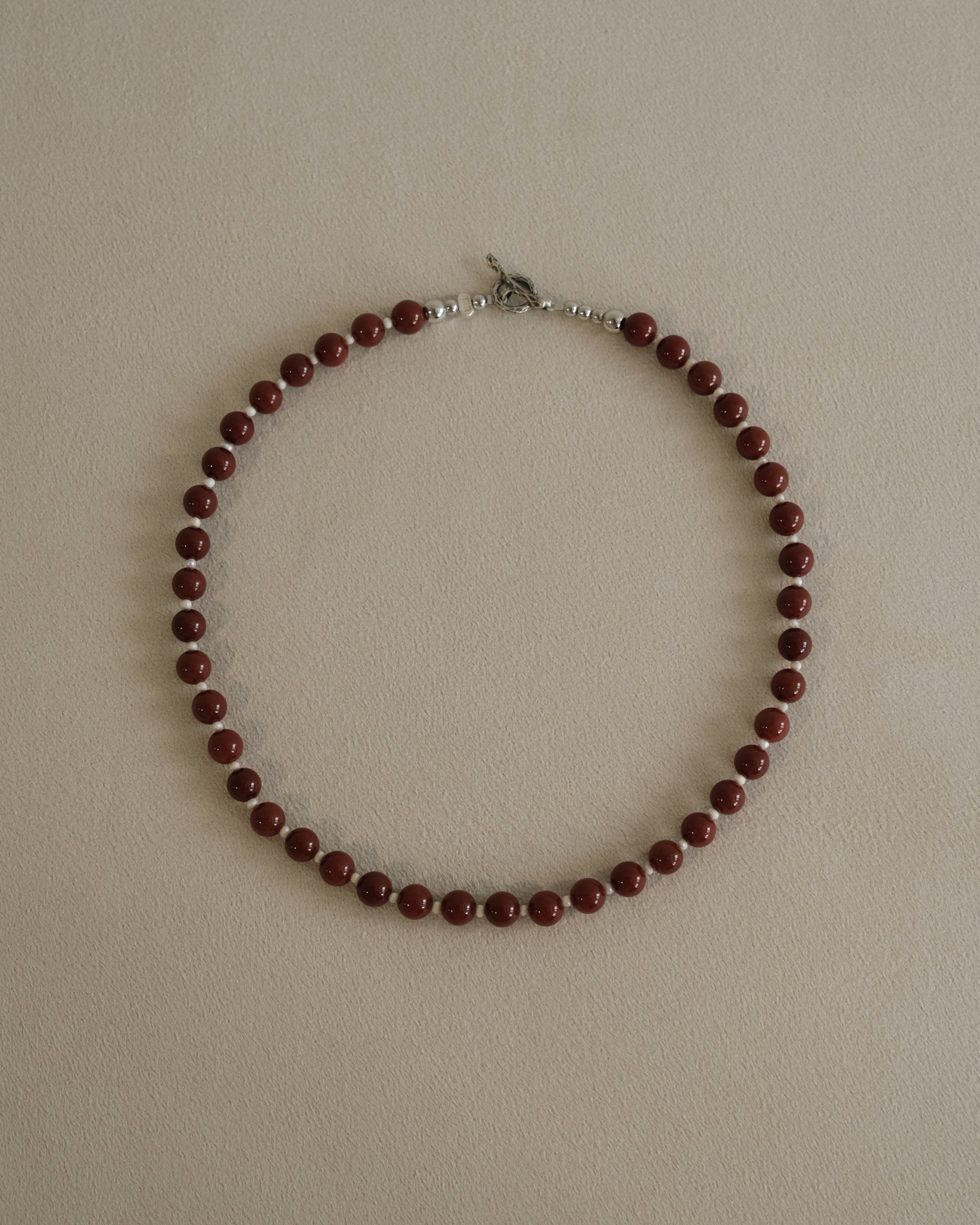 The Vermeer's Necklace