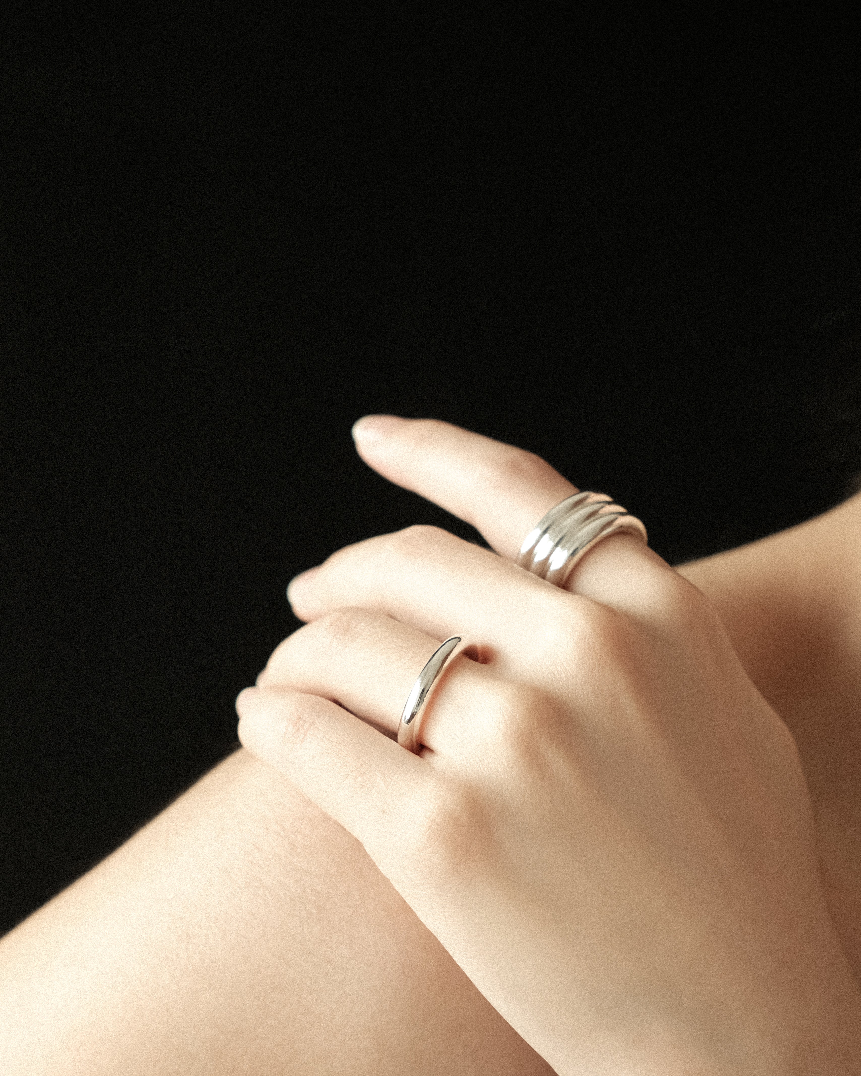 Goma Bold Round Band Ring