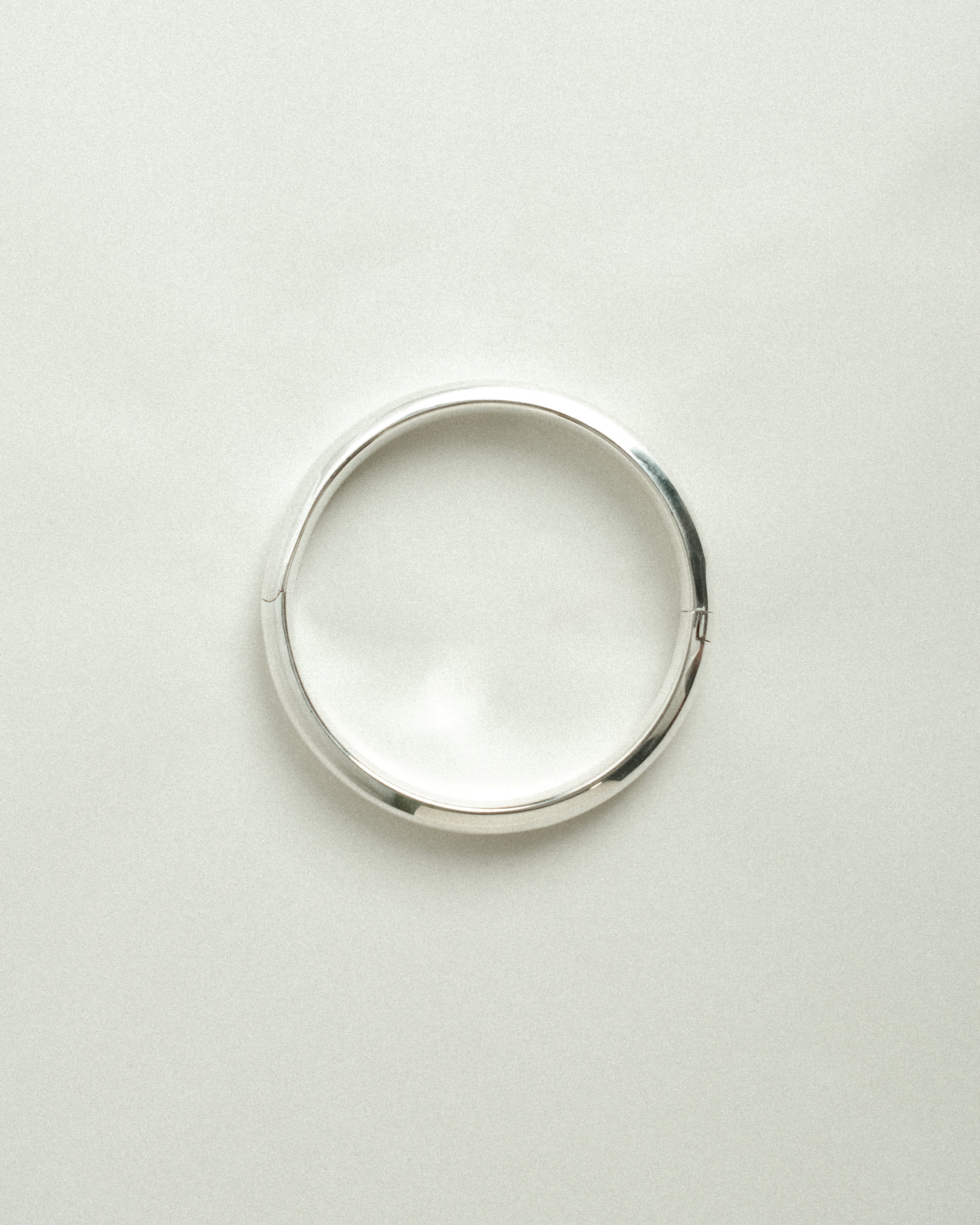 Classic Barbara Round Bangle