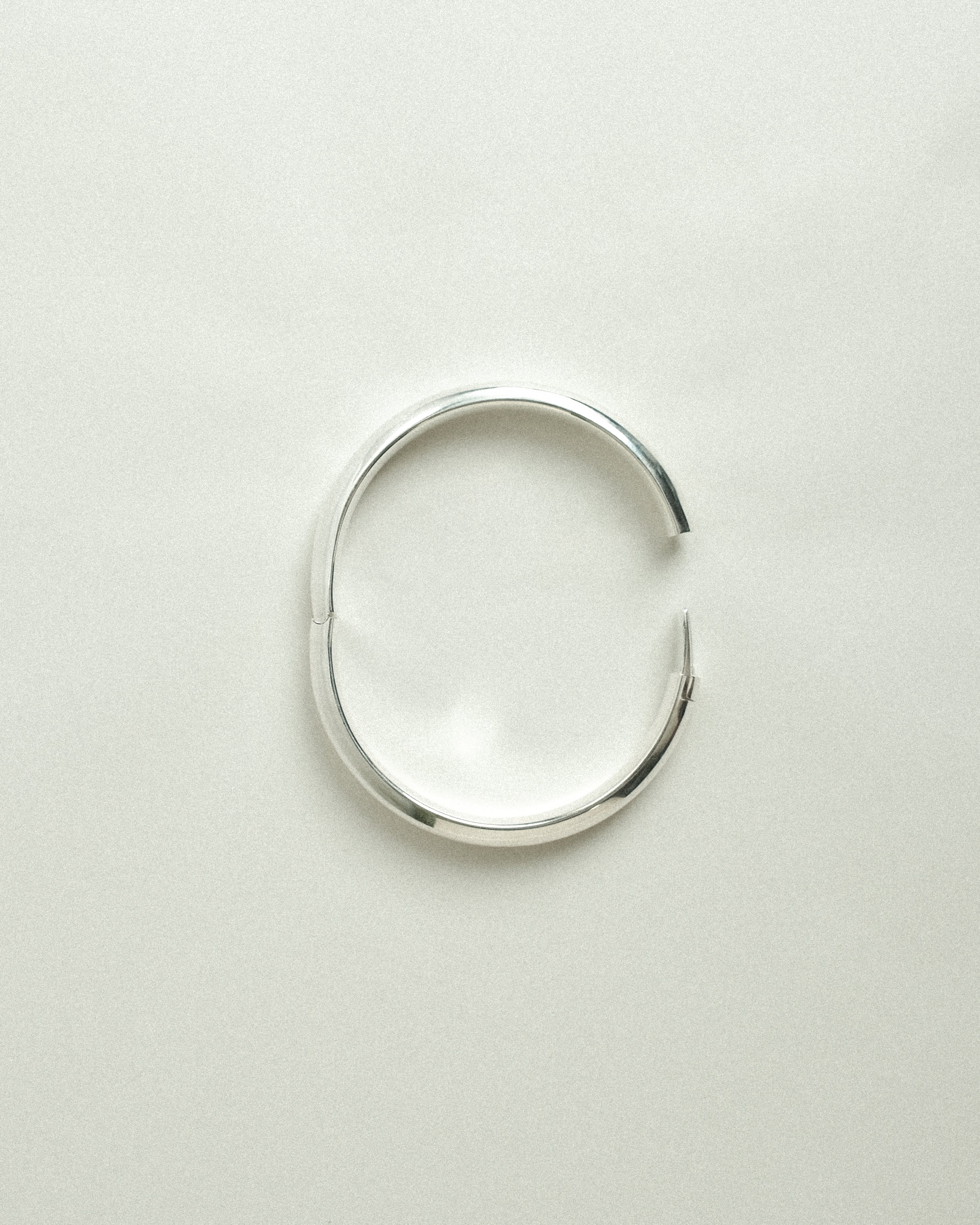 Classic Barbara Round Bangle