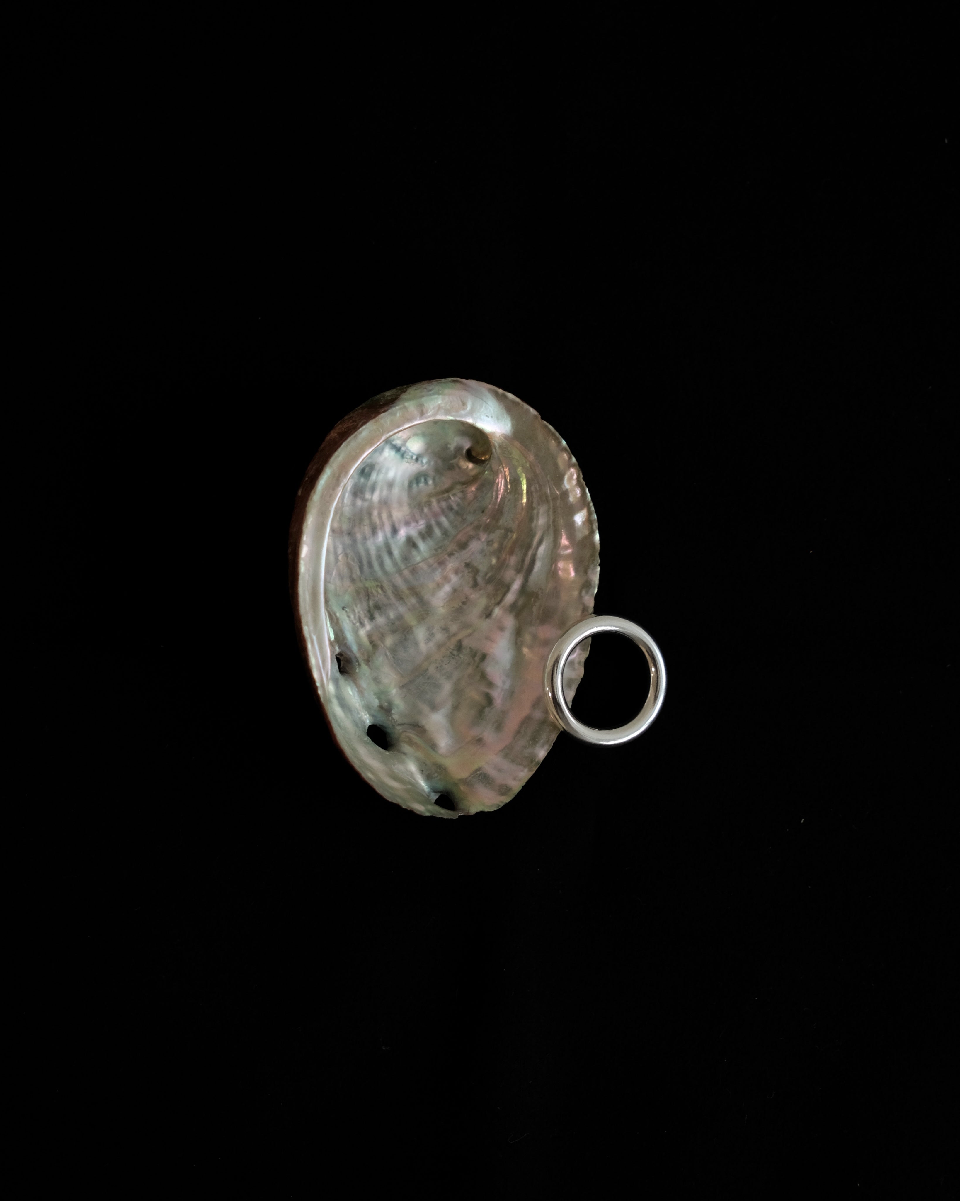 Goma Bold Round Band Ring