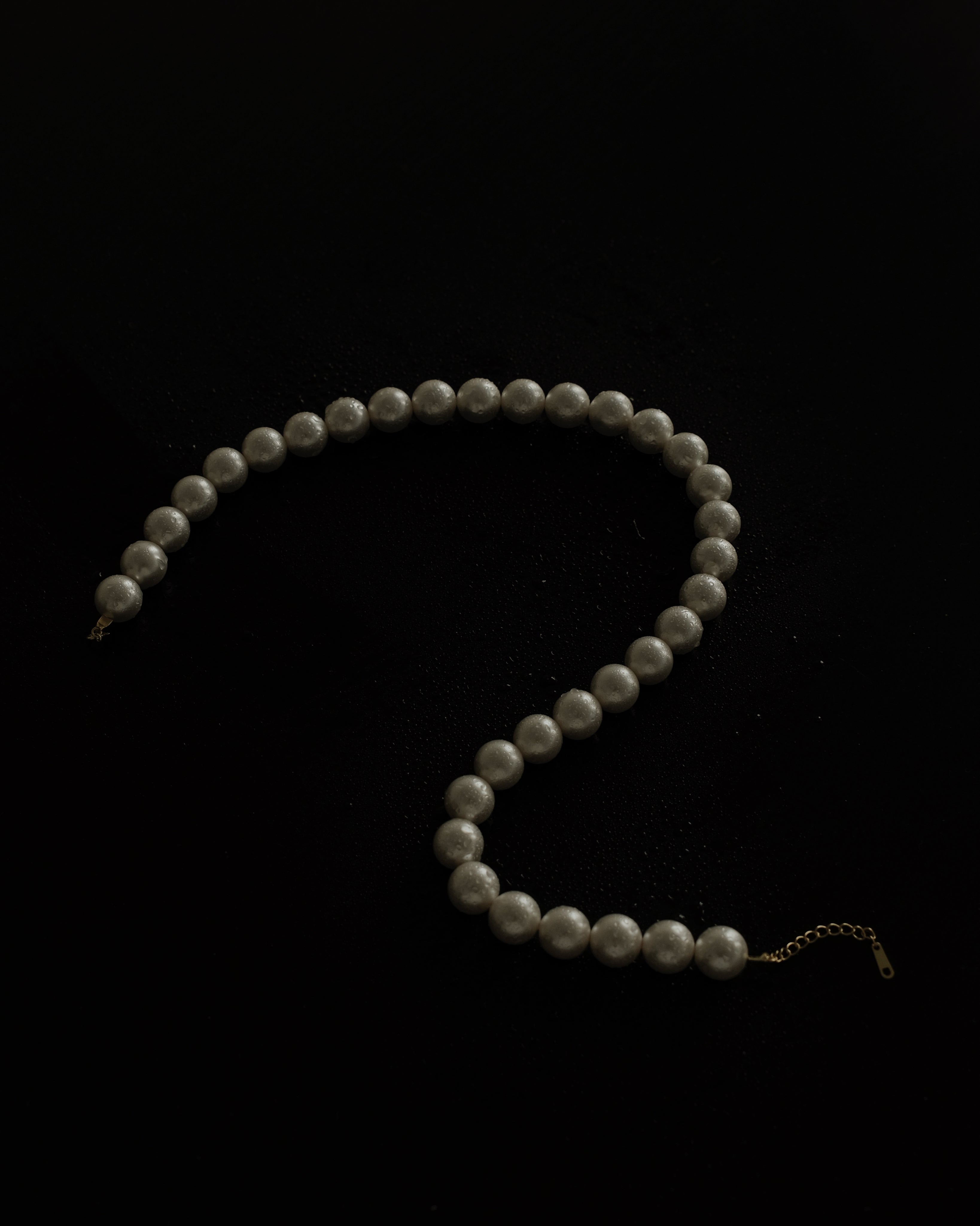 Bold Ayaka Crystal Pearl Necklace