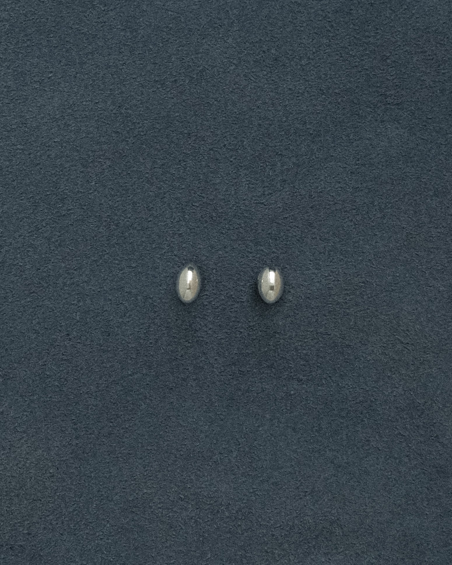 Ane Tiny Semibreve Stud Earrings