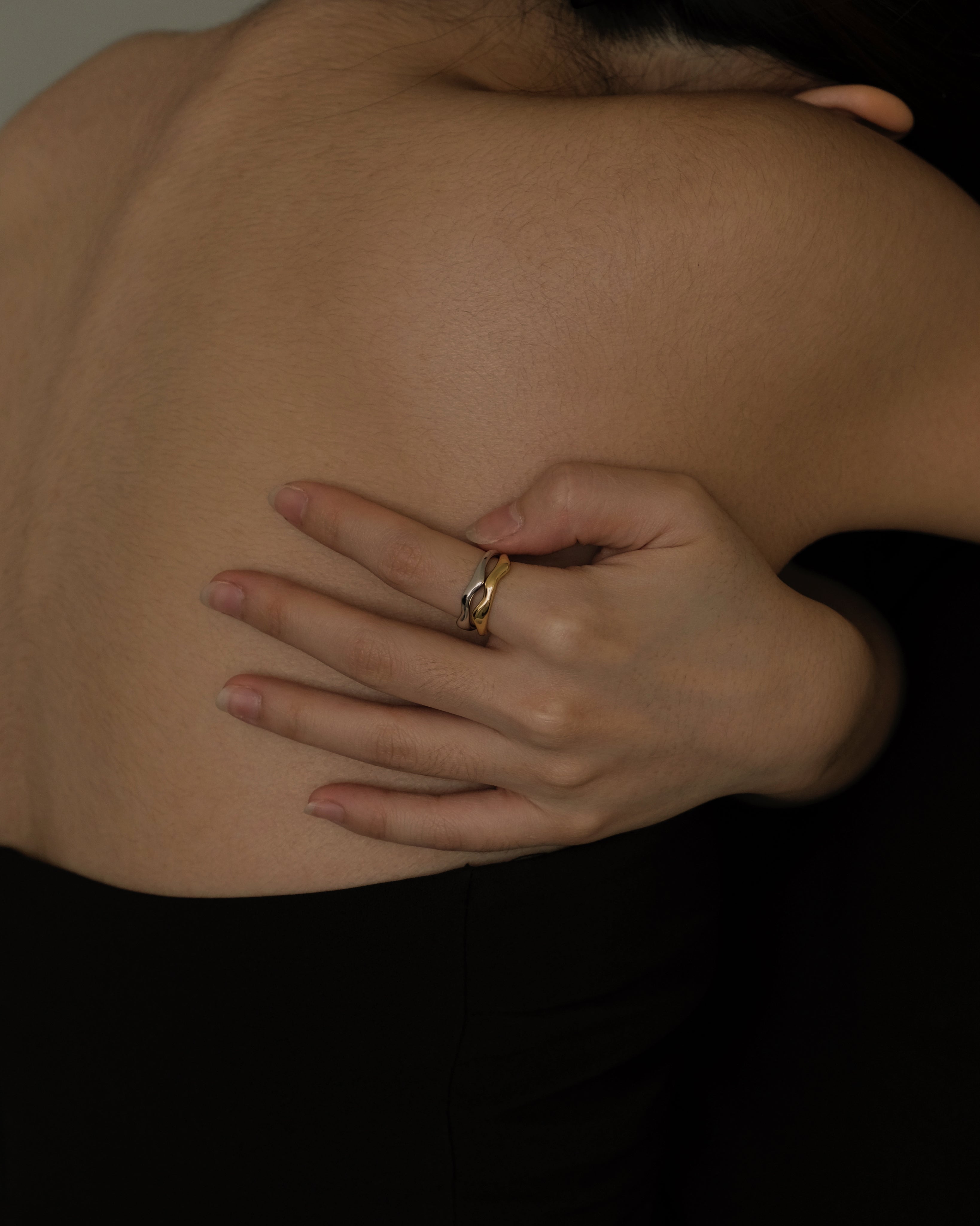 Hay Curved Band Open Ring