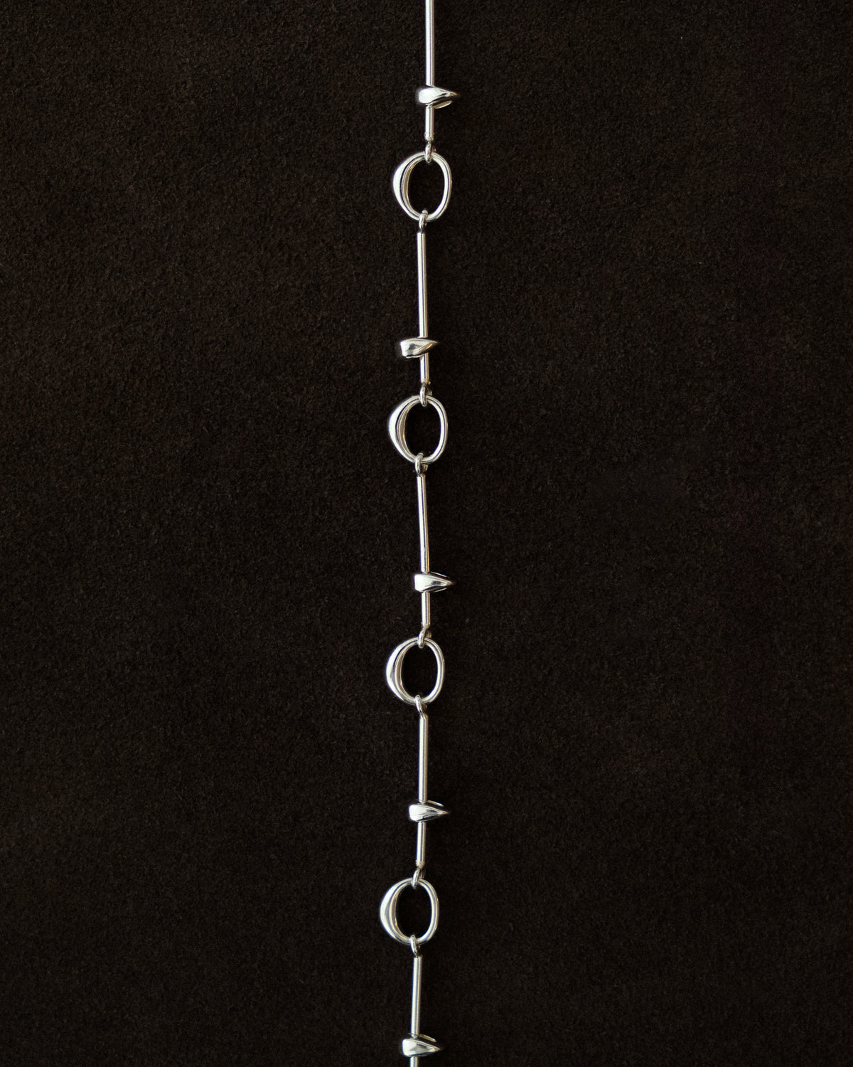 Parella Vine Bar Chain Bracelet
