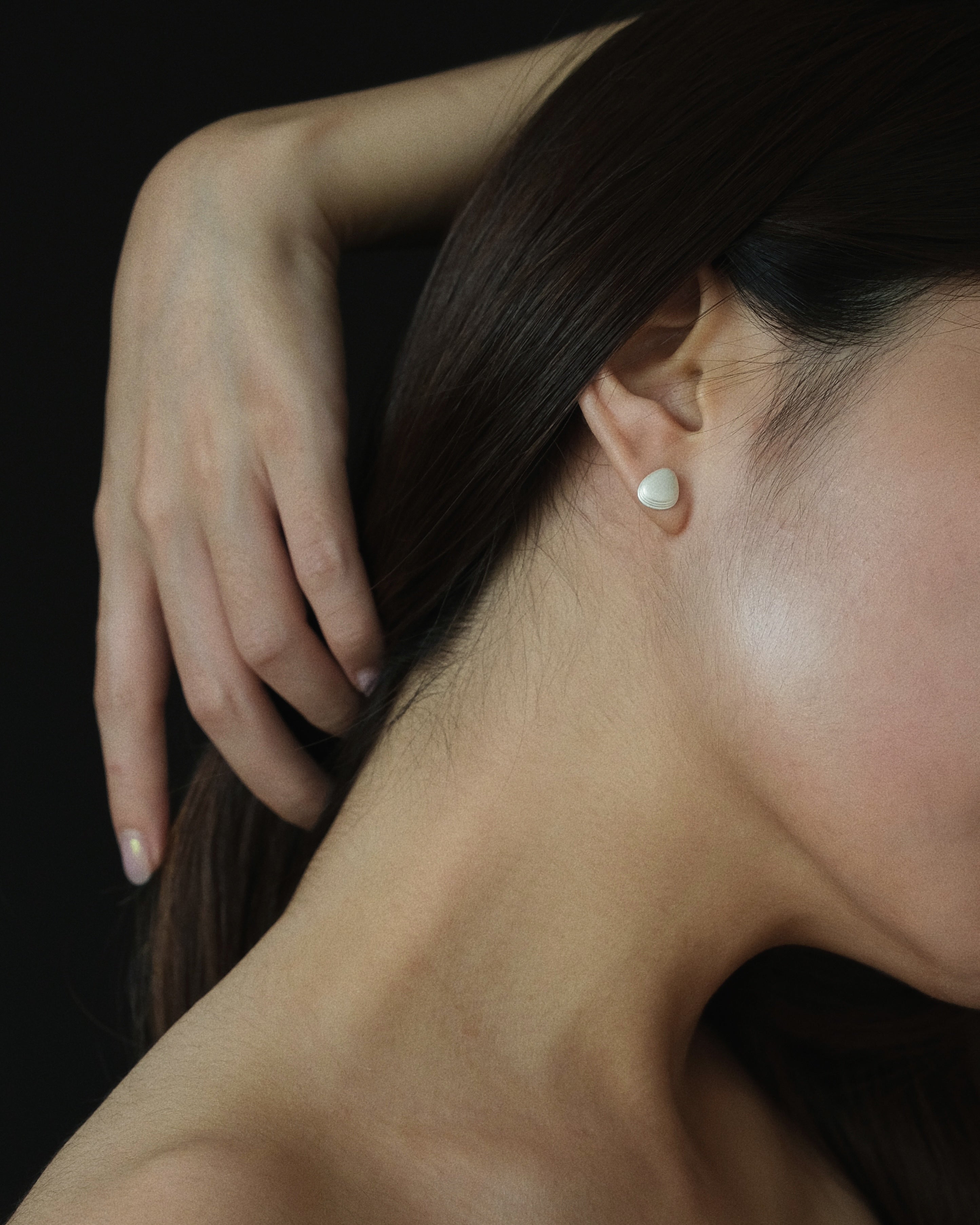 Olga Mini Shell Stud Earrings