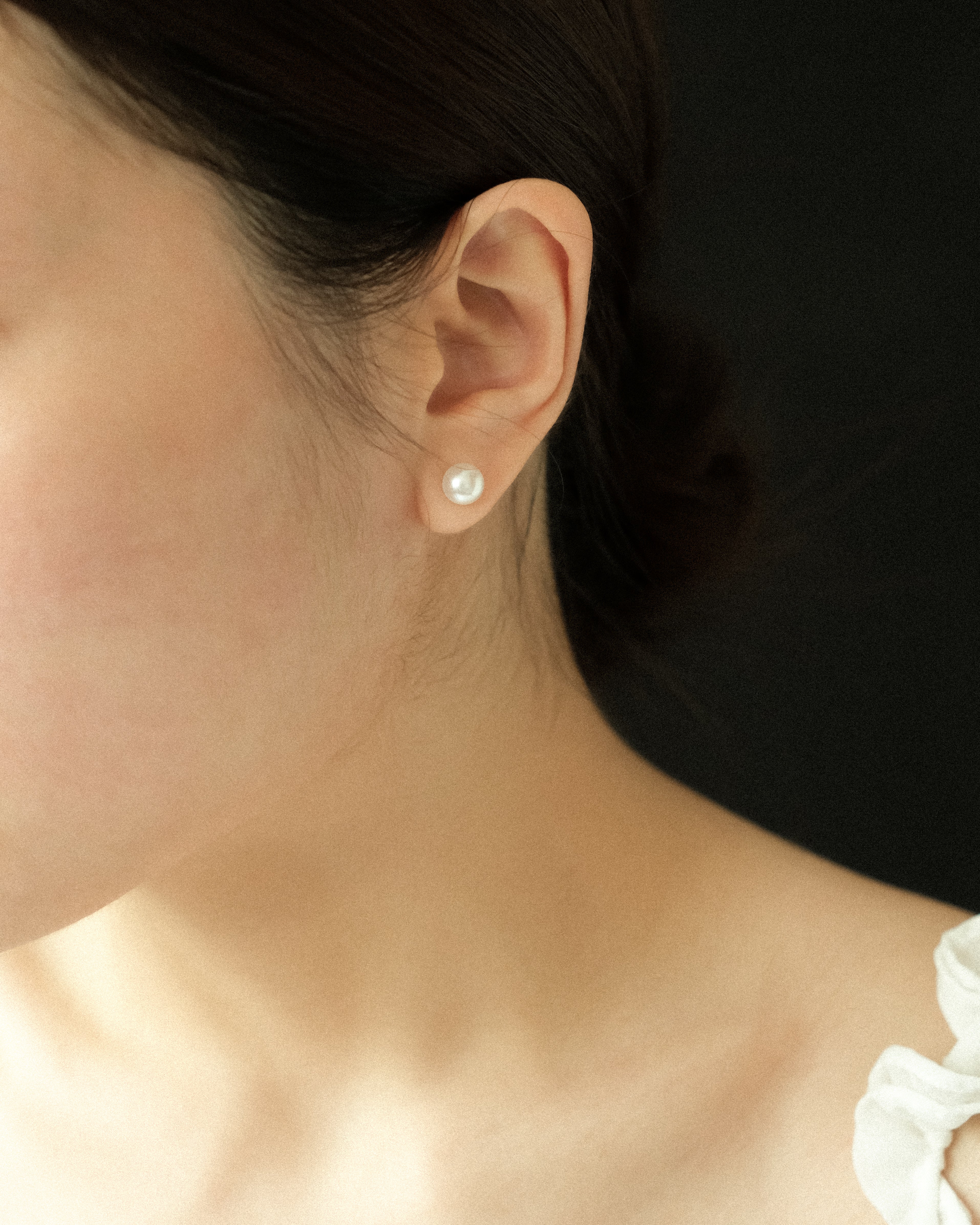 Anri Sea Water Pearl Stud Earrings