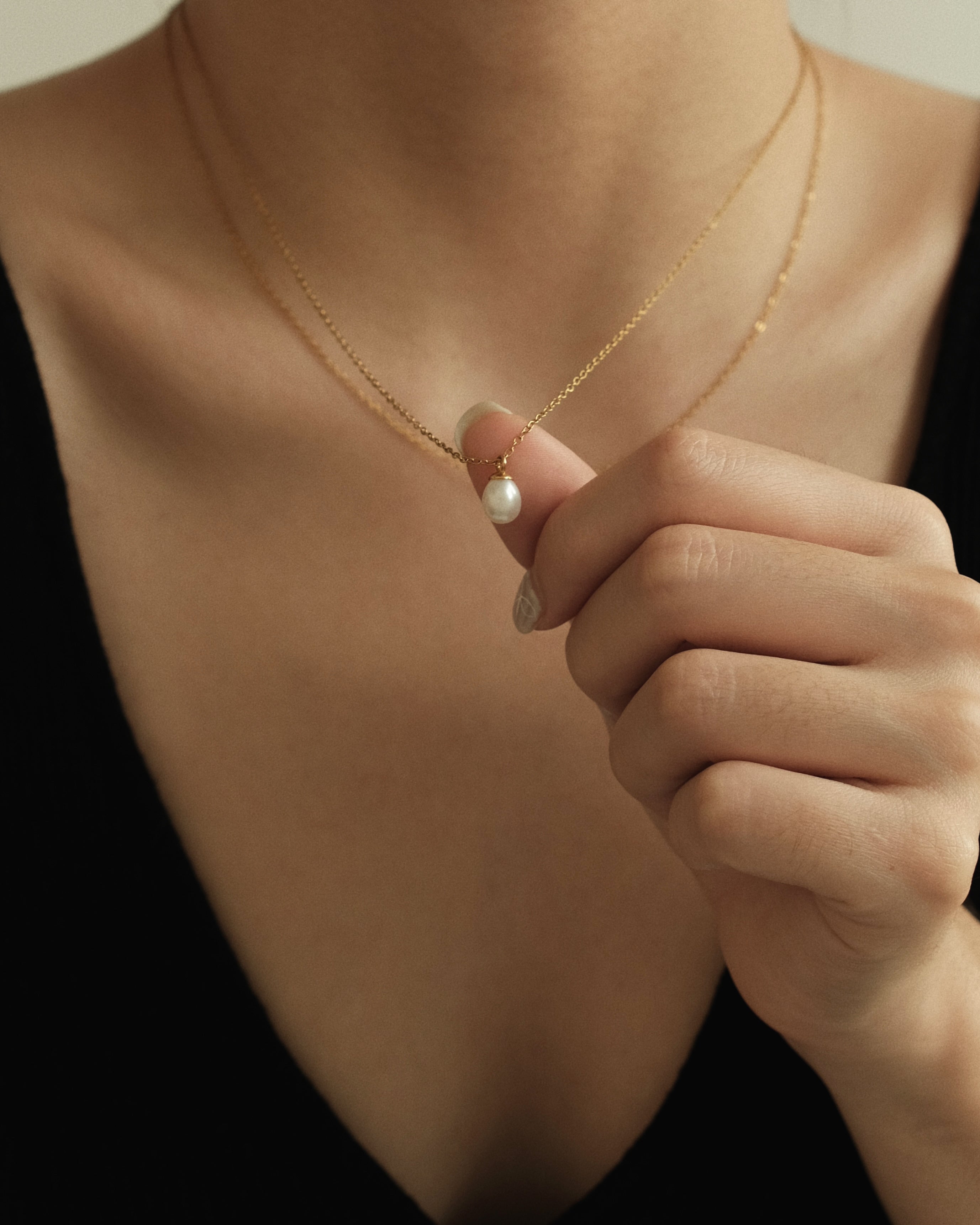 Cotey Layered Pearl Choker Necklace