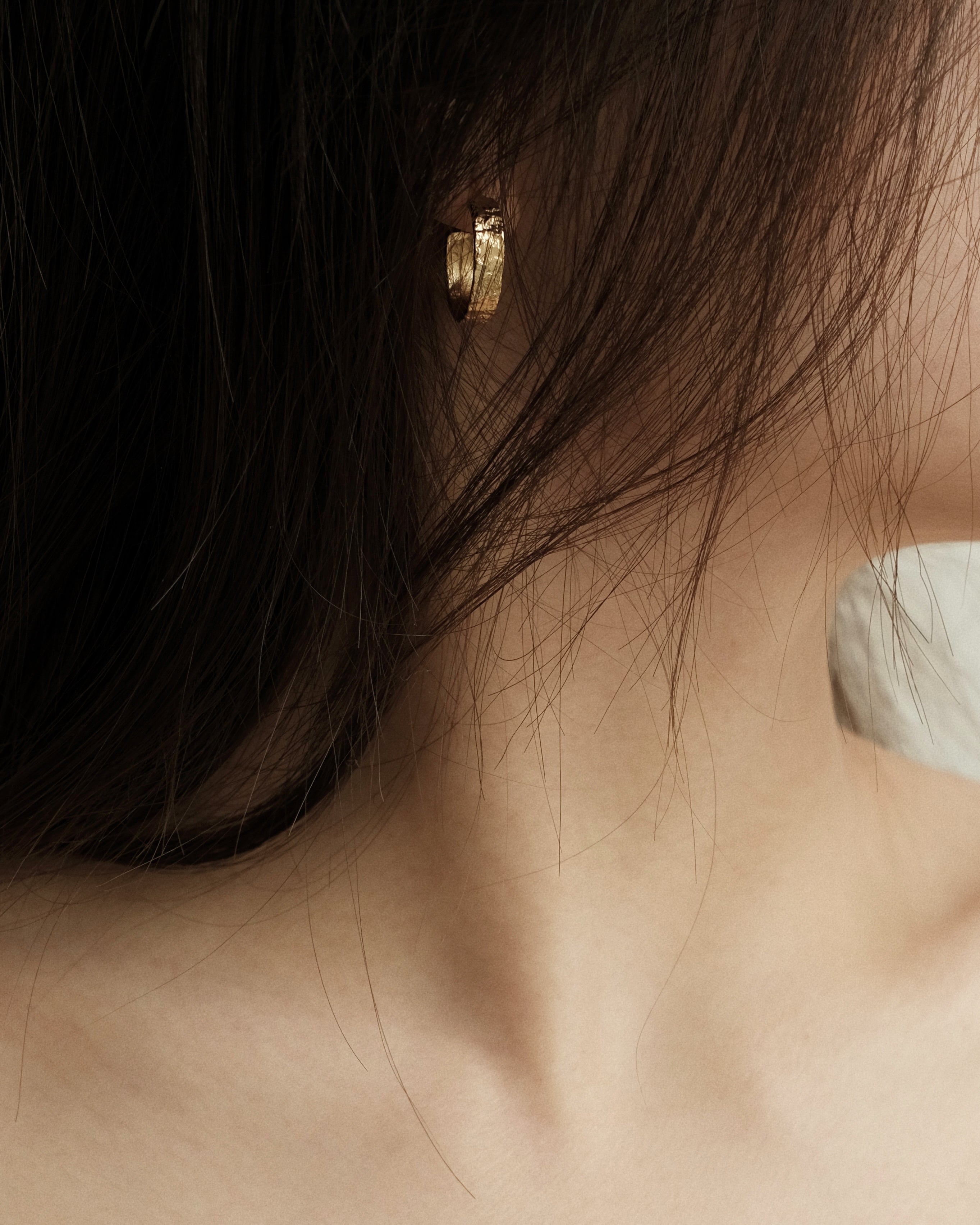 Rai Hammered Hoop Stud Earrings