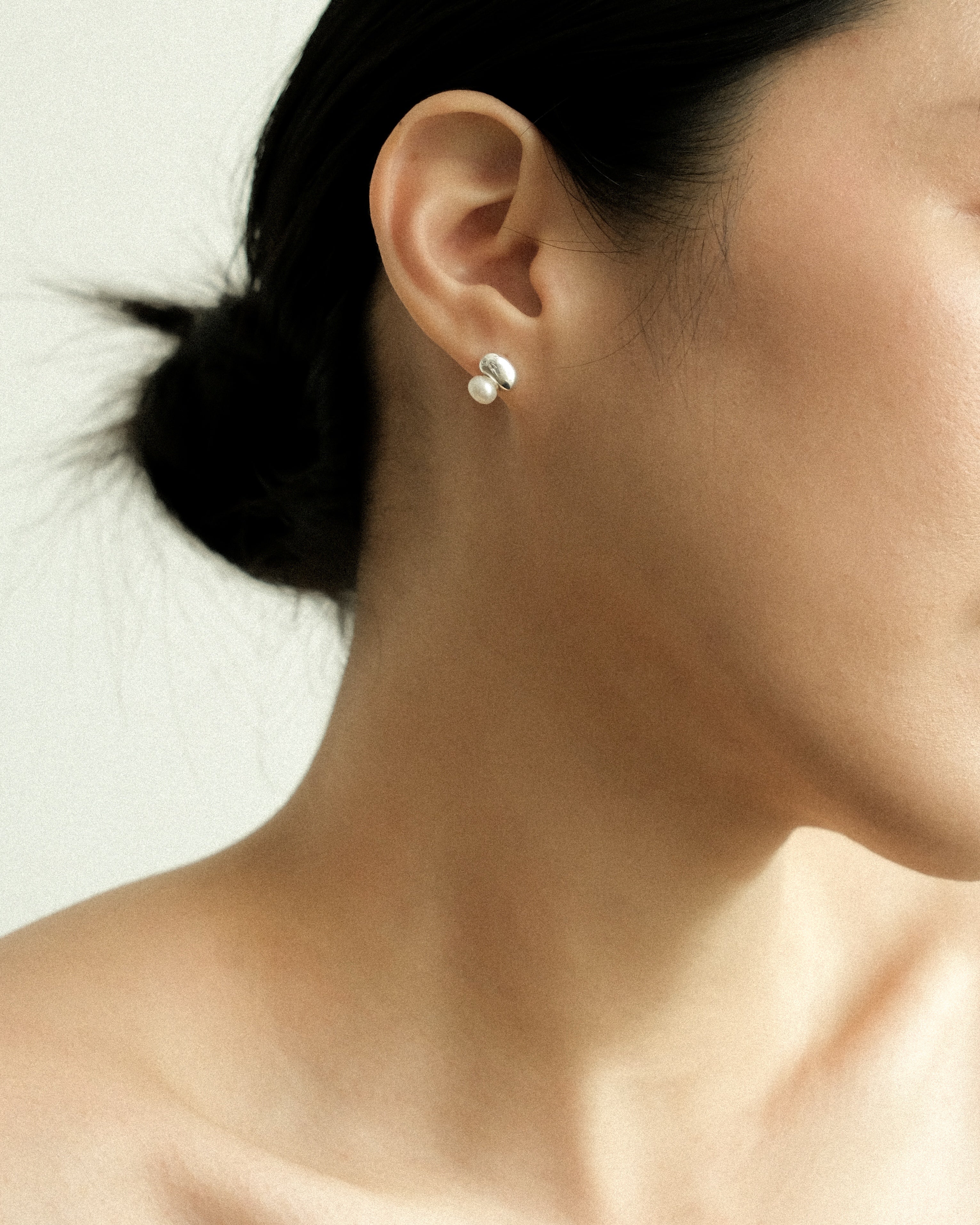 Toia Pearl Stud Earrings