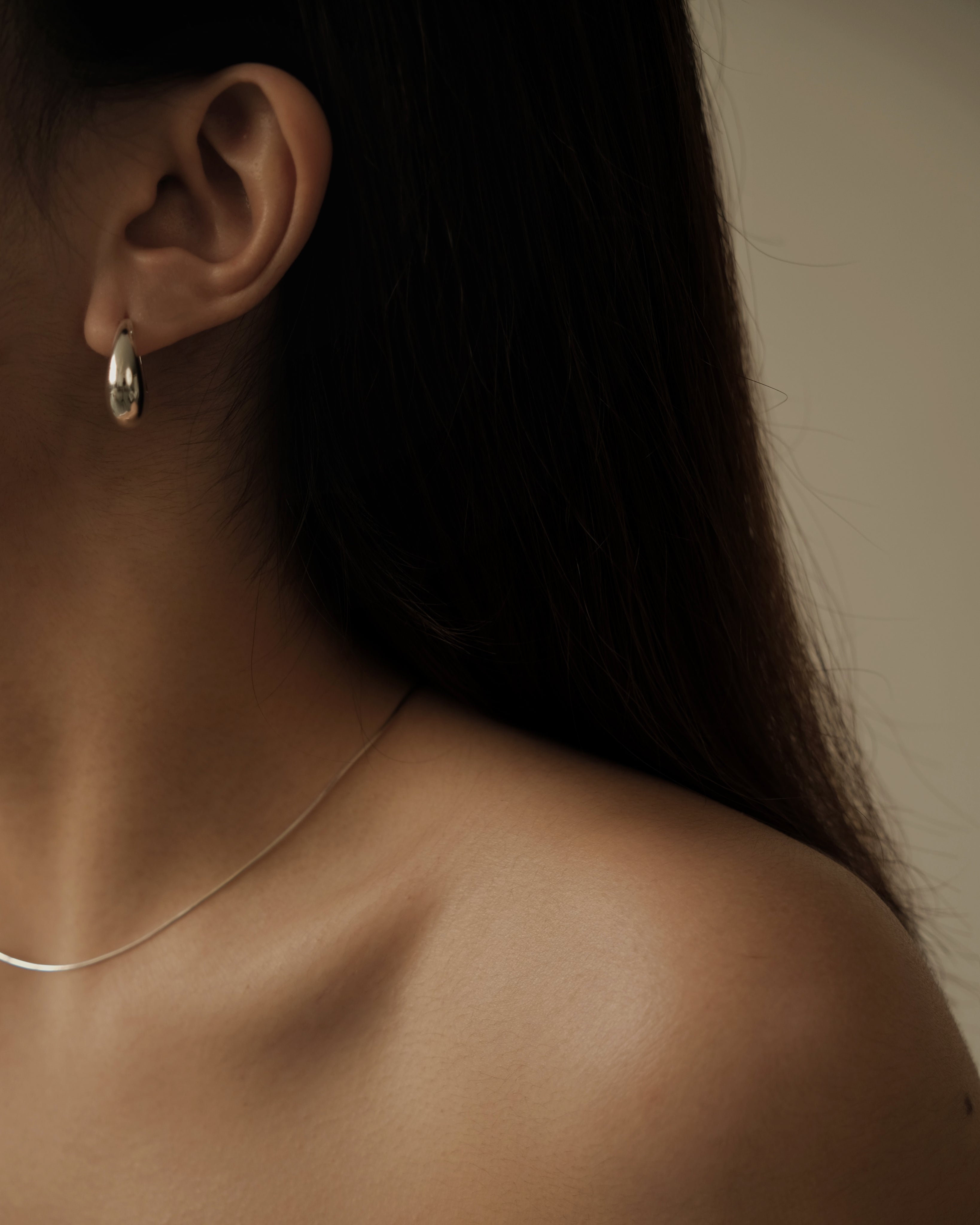 Hansa Oval Dome Hoop Earrings
