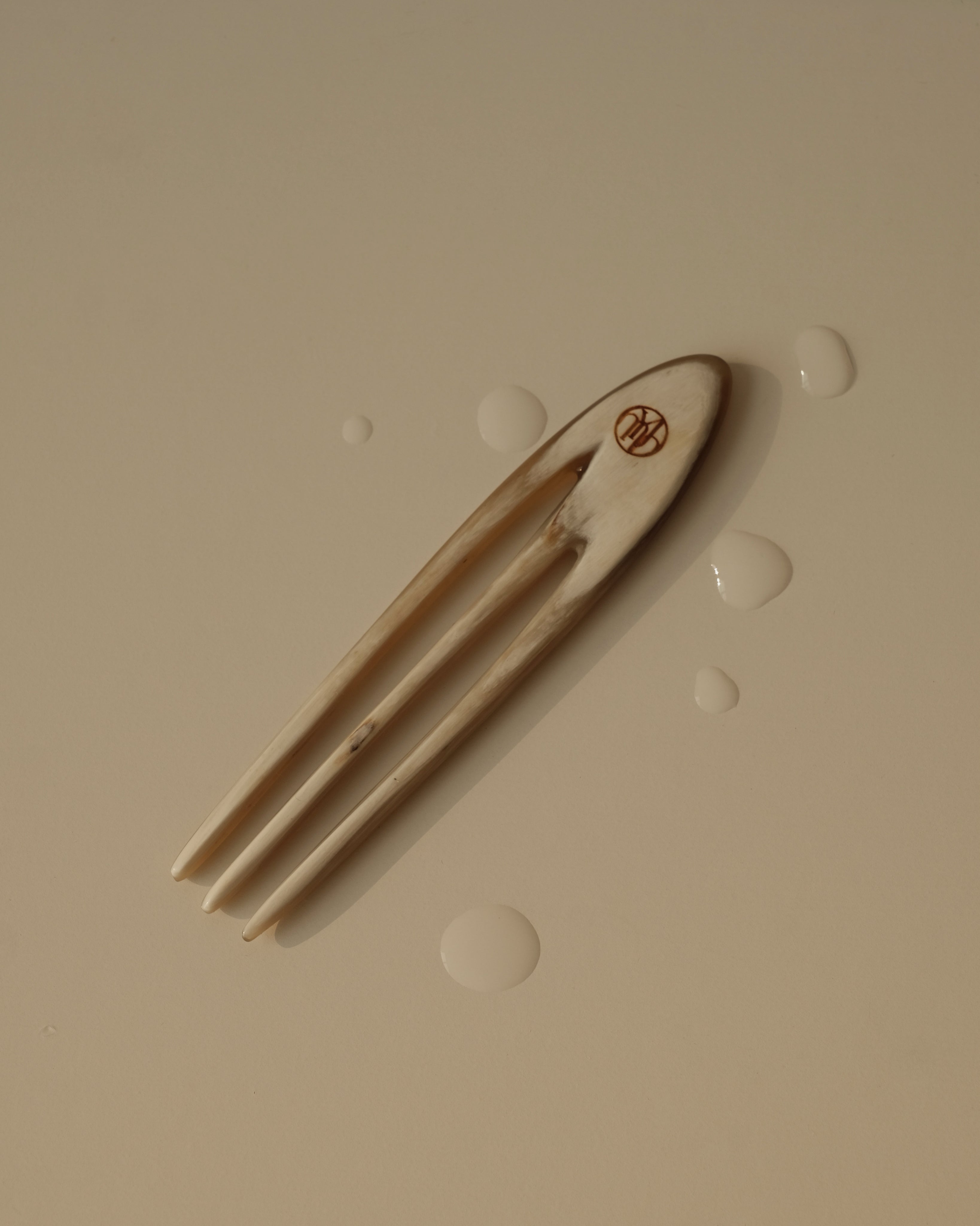 The Enhanced Horn Hair Pin 003