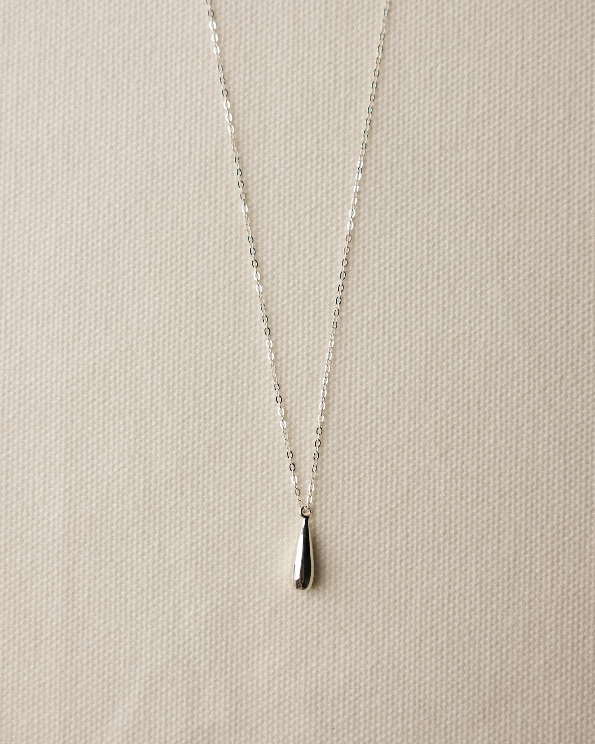 Aoja Droplet Pendant Necklace