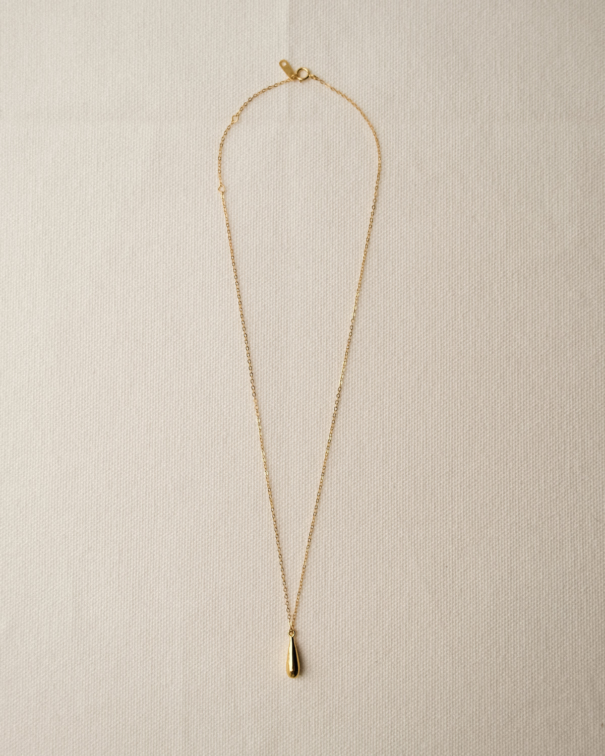 Aoja Droplet Pendant Necklace