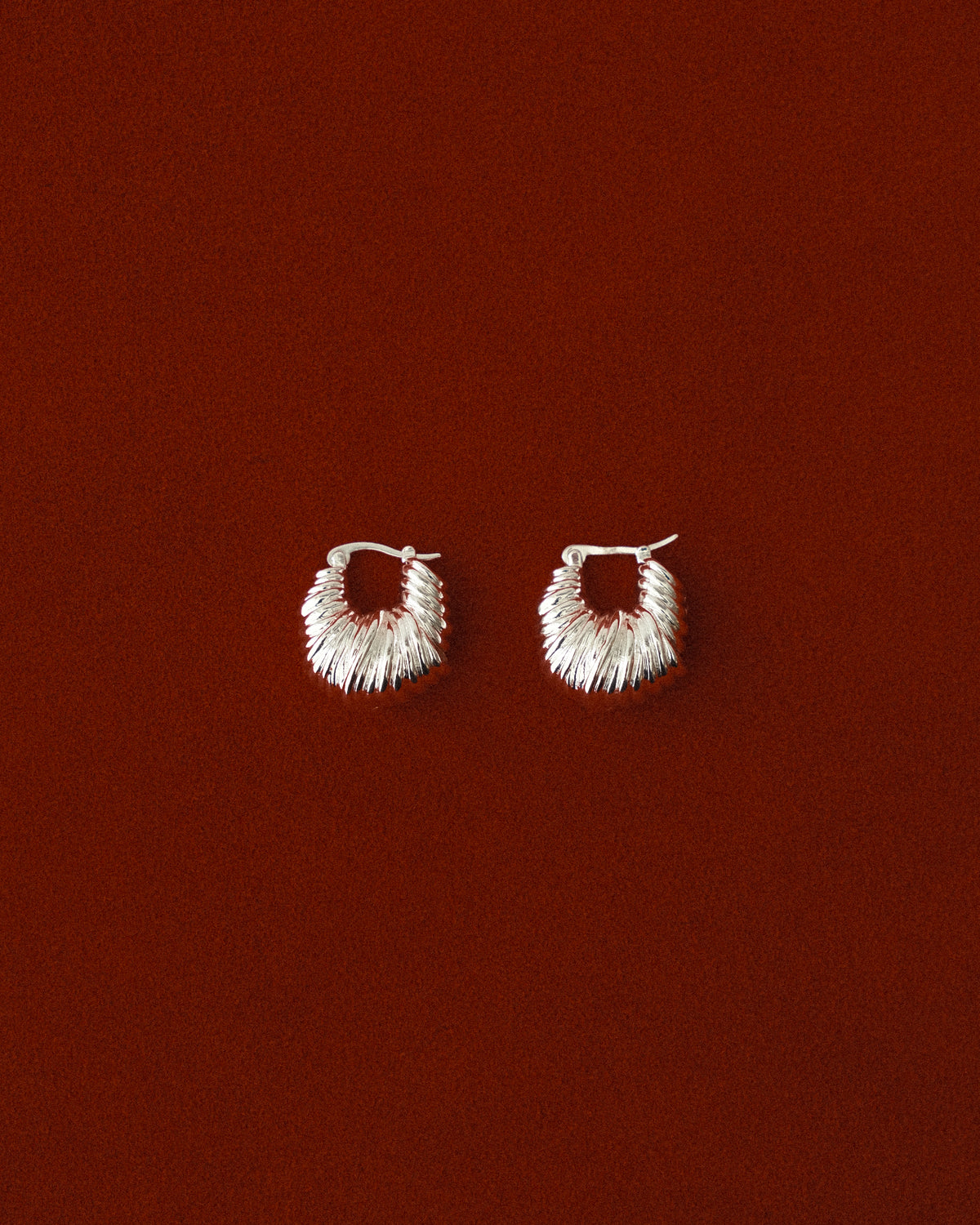 Petite Loïs Woven Donut Hoop Earrings