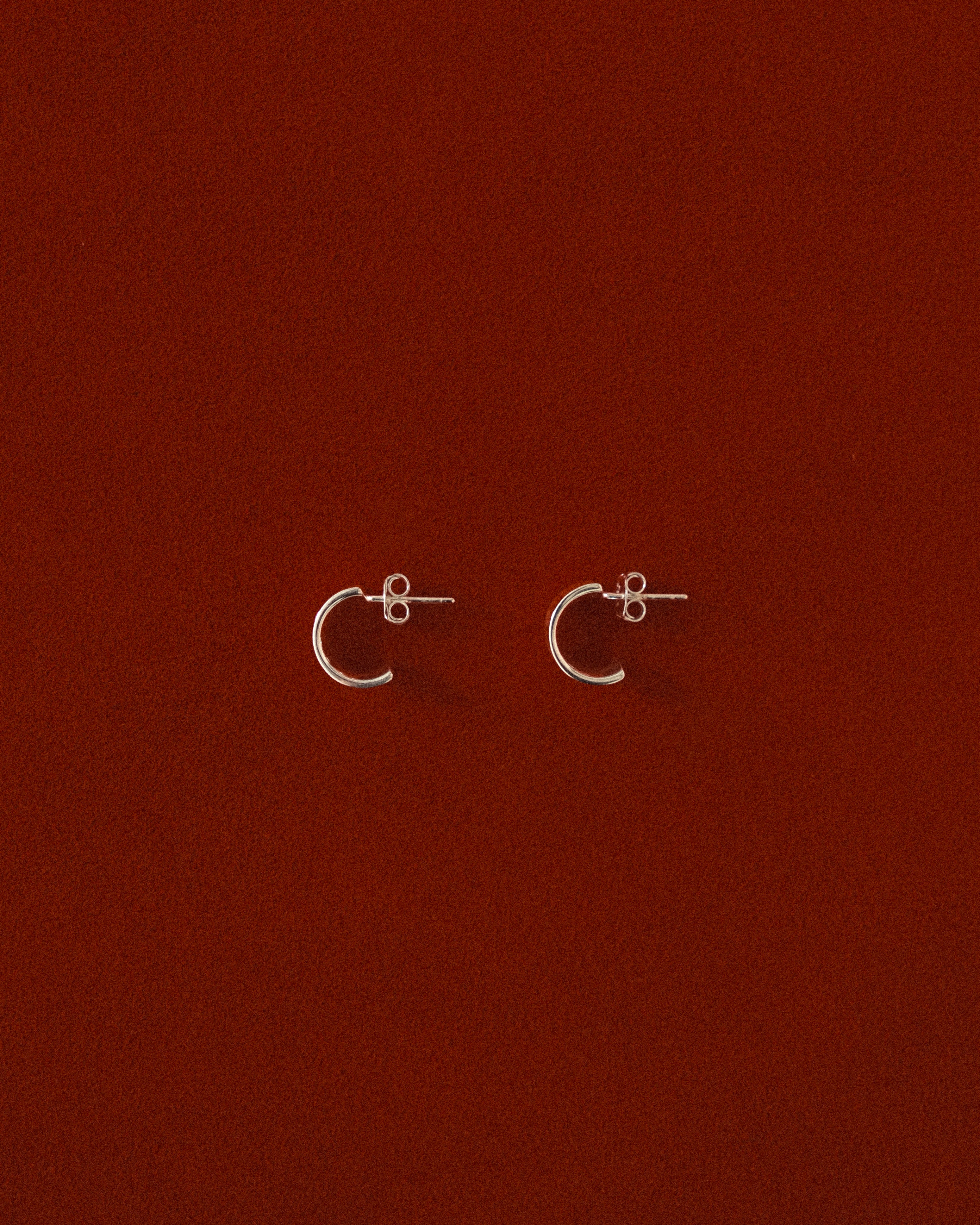 Soto Curved Stud Earrings