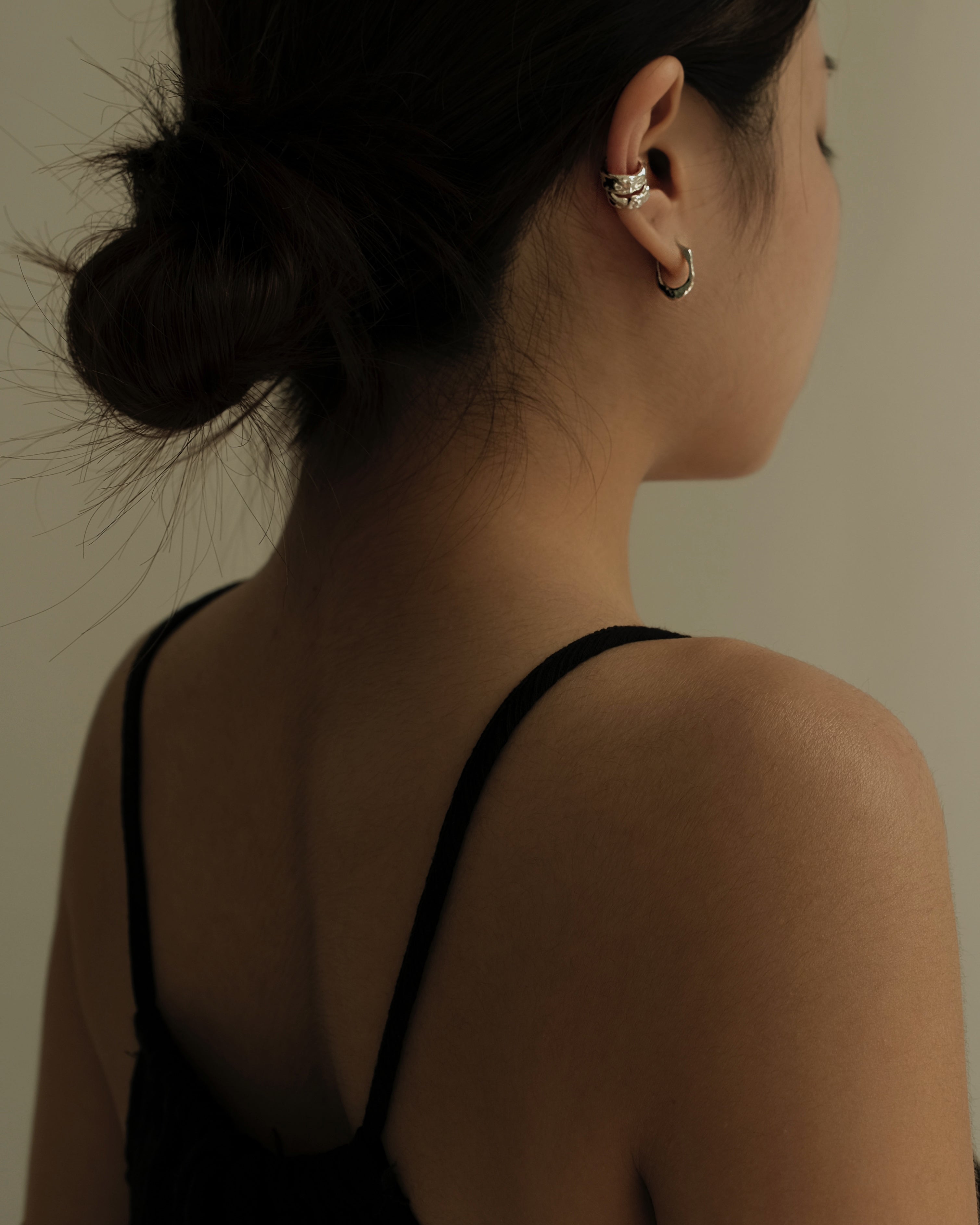 Daia Twin Bold Hammered Ear Cuff