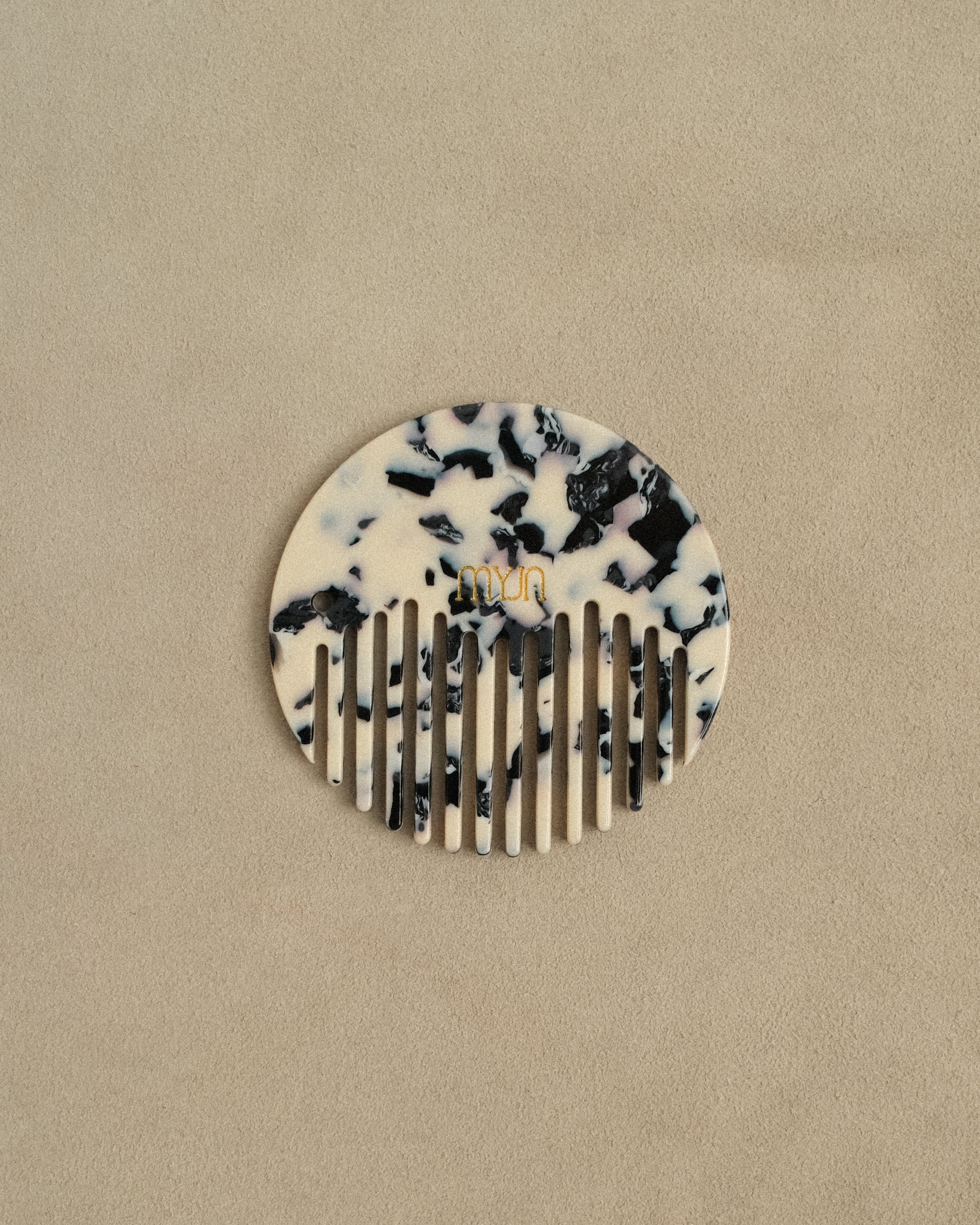 Marbre d’Encre Tassel Comb