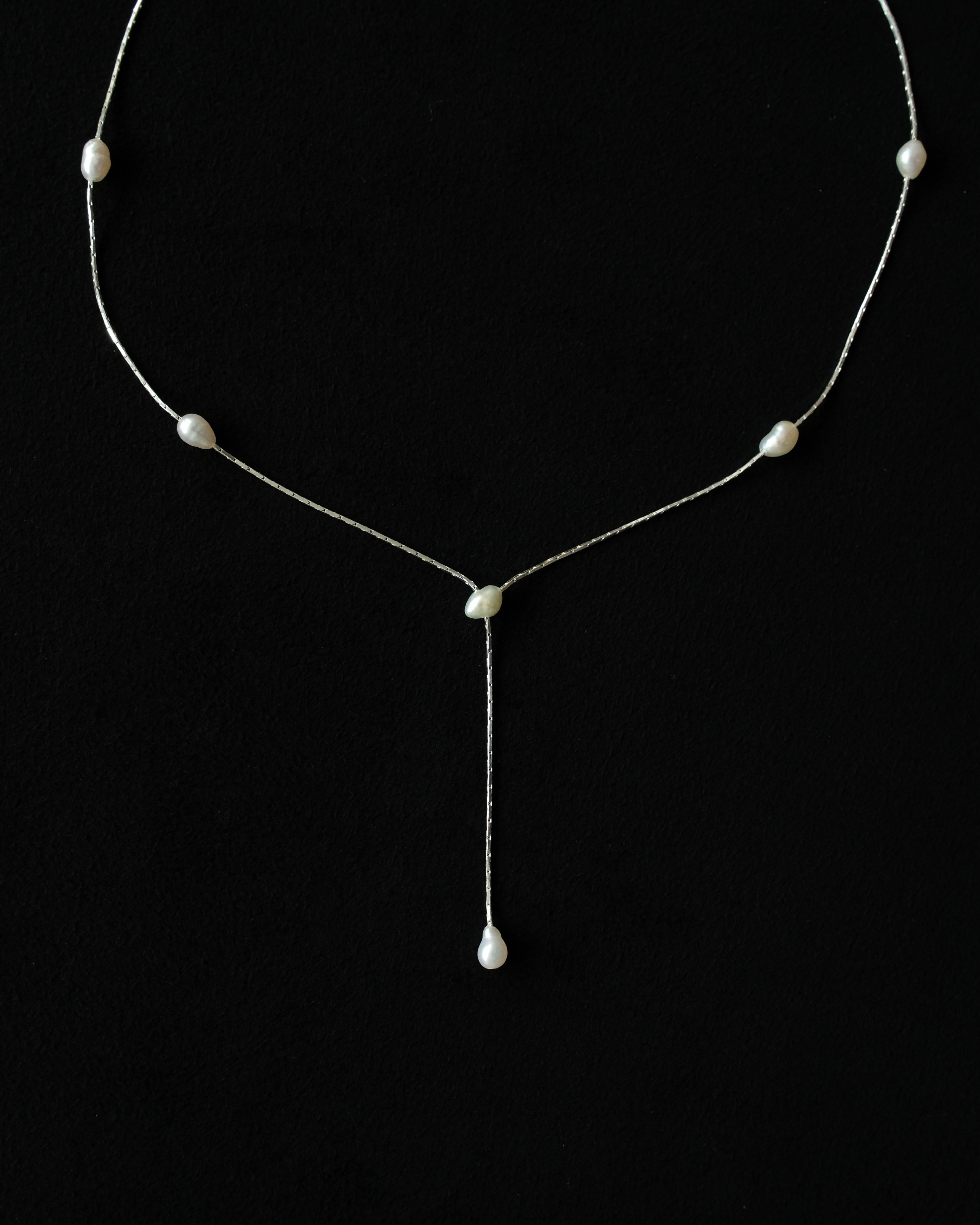 Aglaé Tiny Keshi Pearl Droplet Necklace