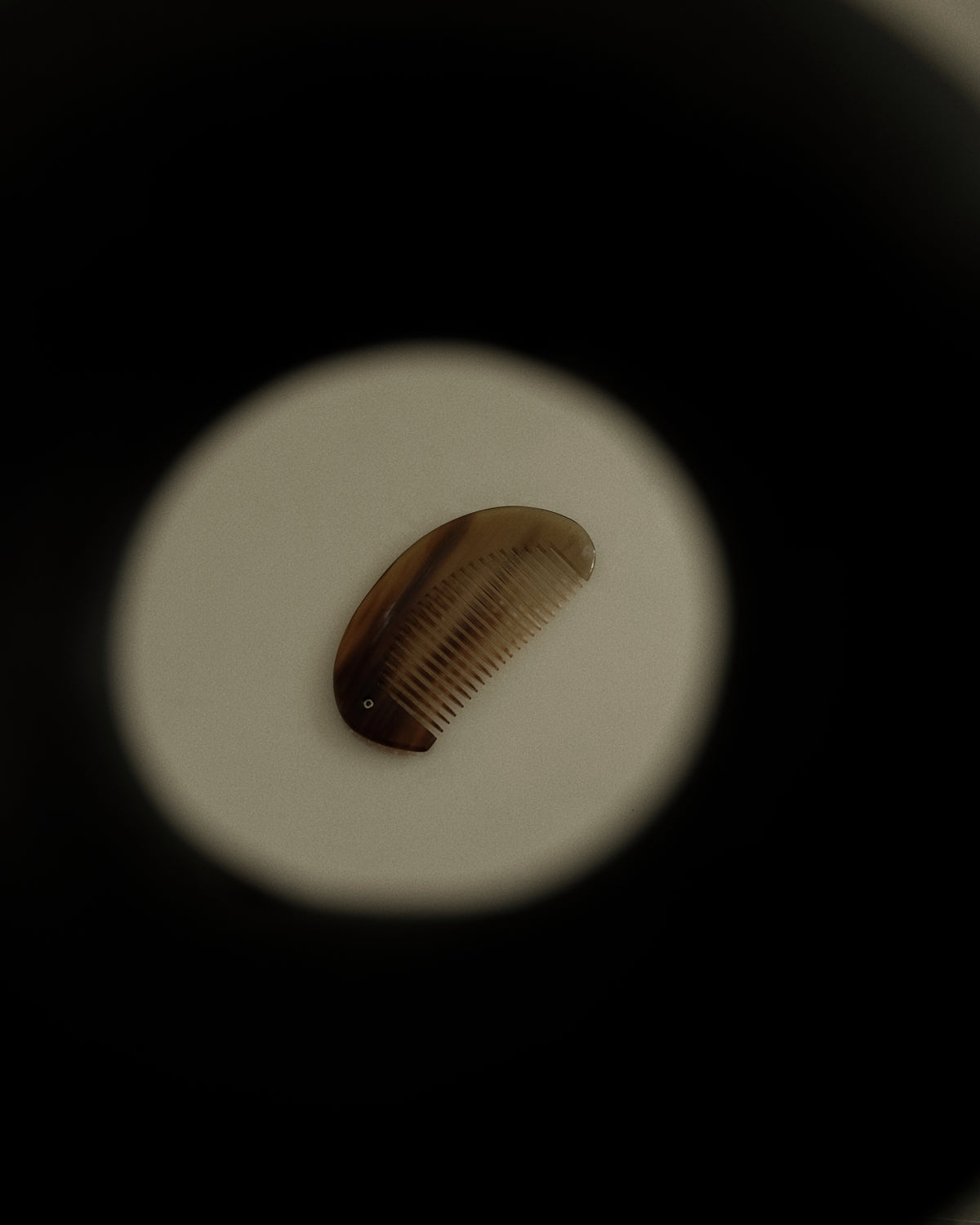 Curved Travel Horn Comb 002