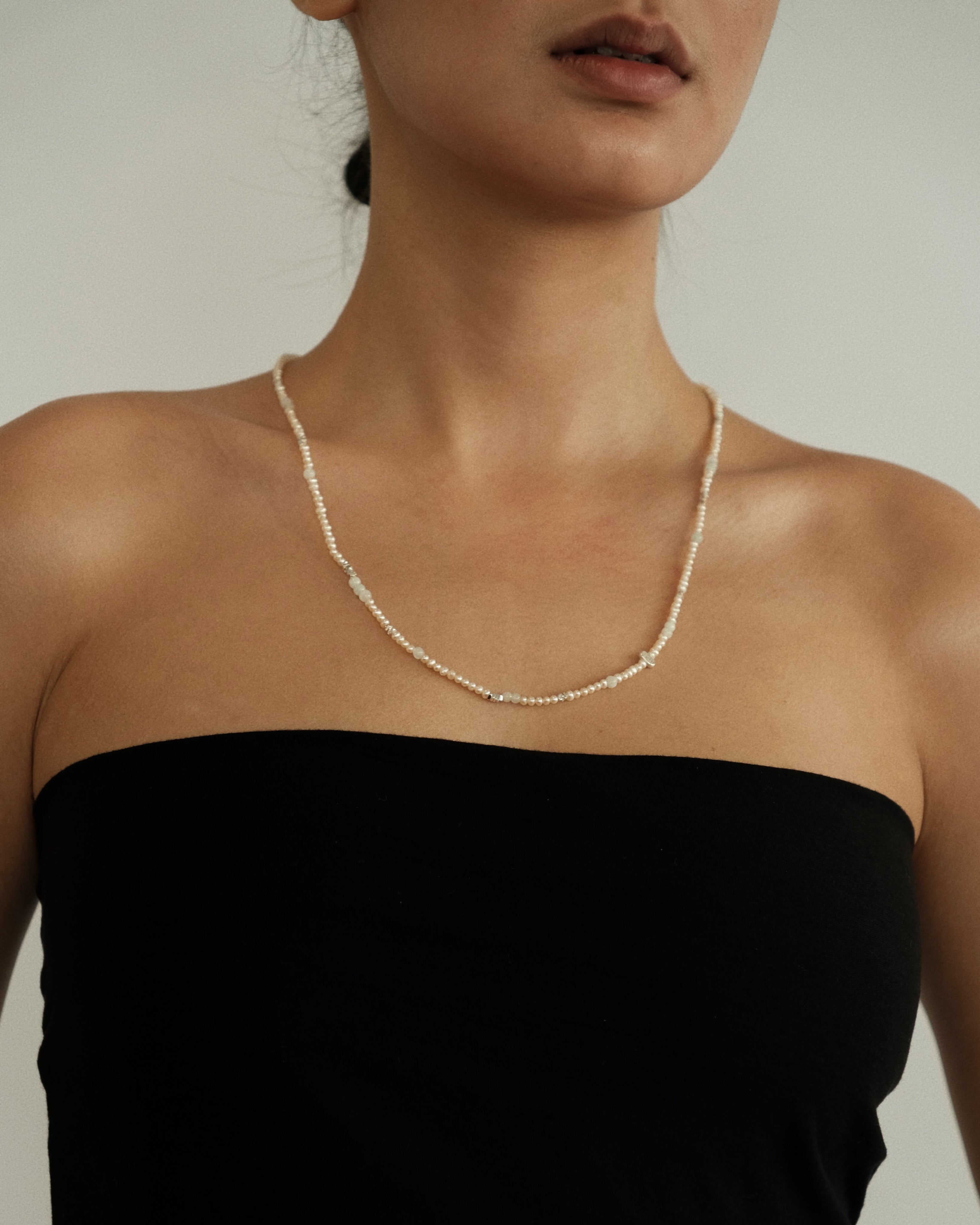 The Teal Pearl Necklace 002