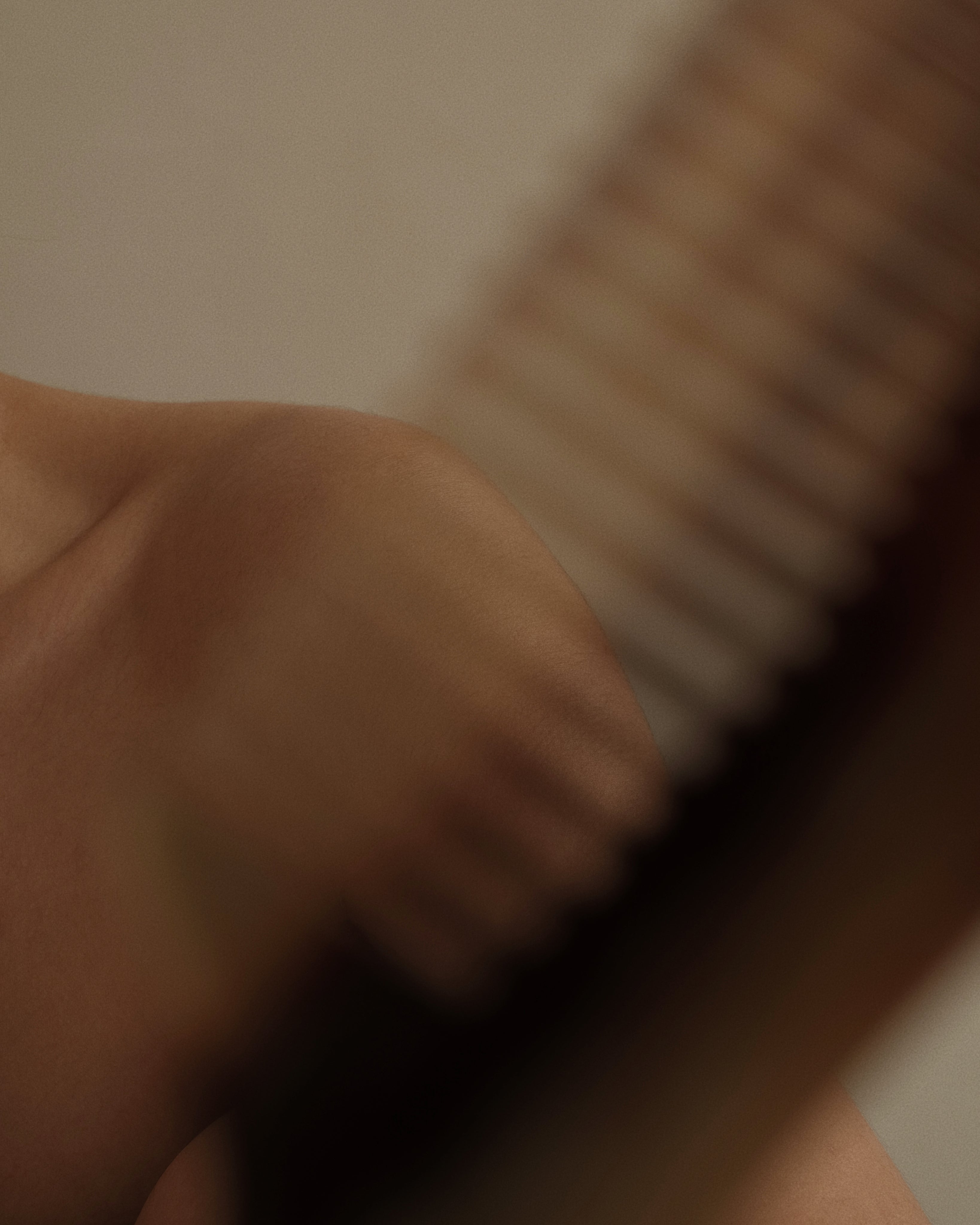 The Dresser Horn Comb