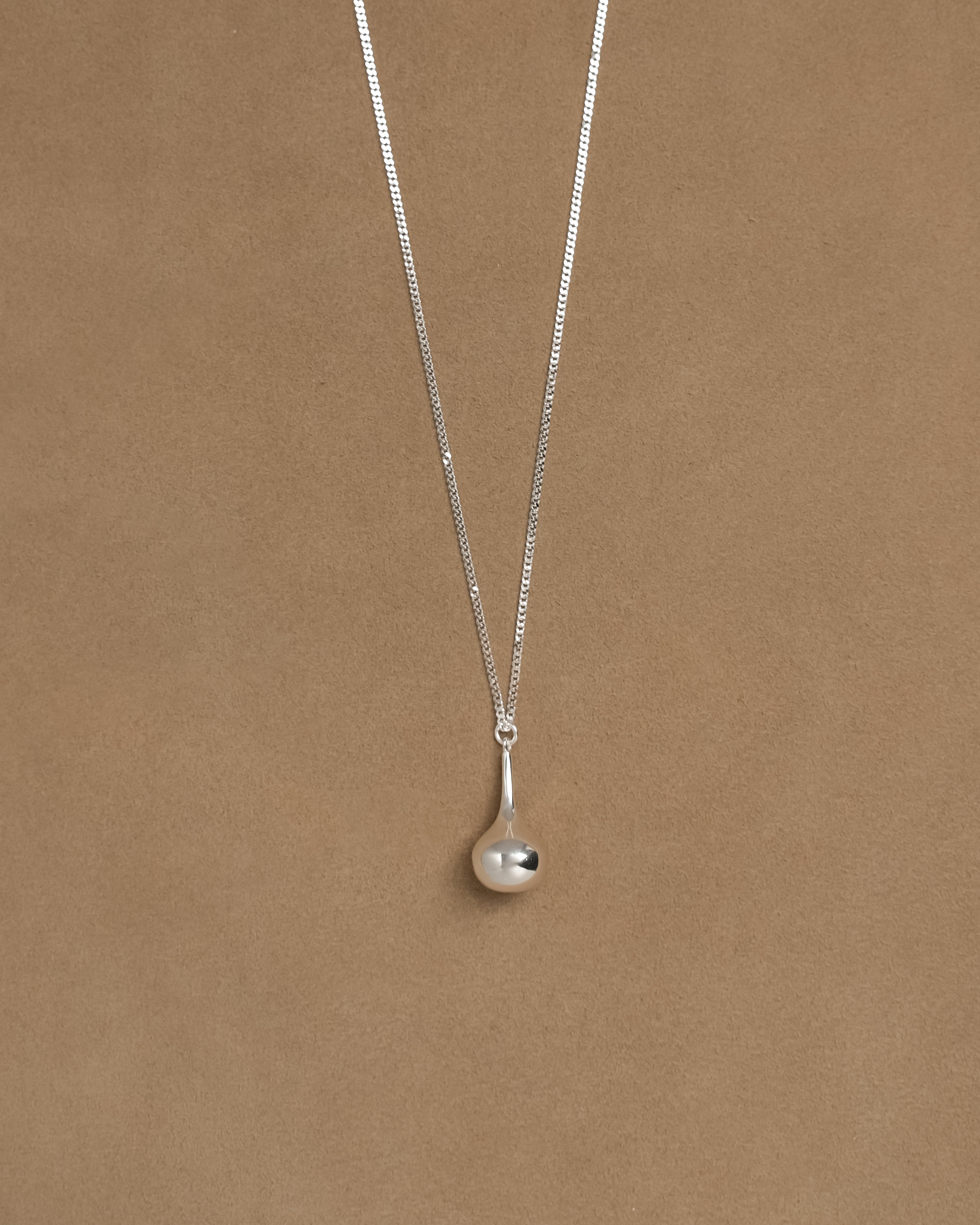 Débora's Perfume Bottle Necklace