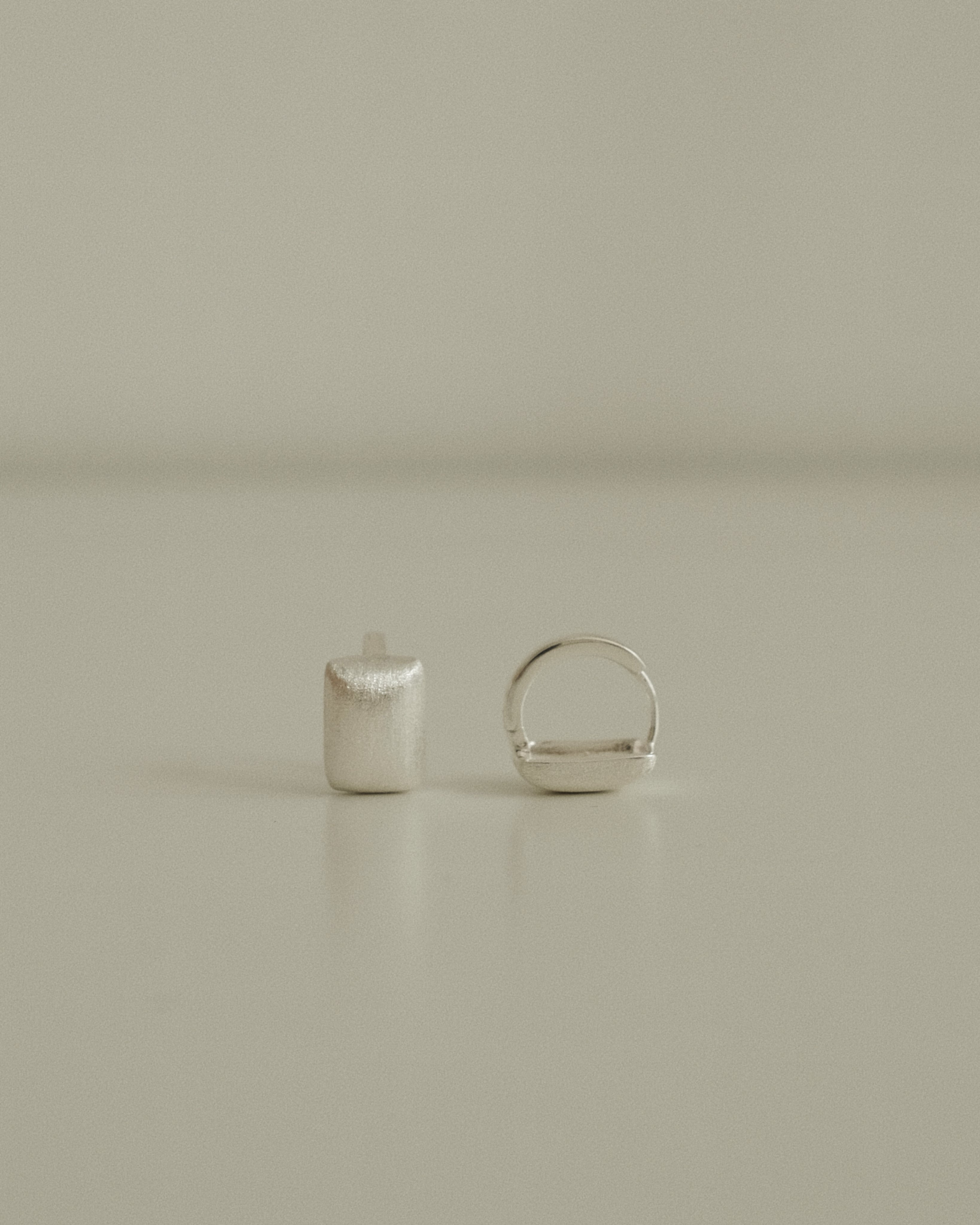 Kei Brushed Ractangle Hoop Earrings