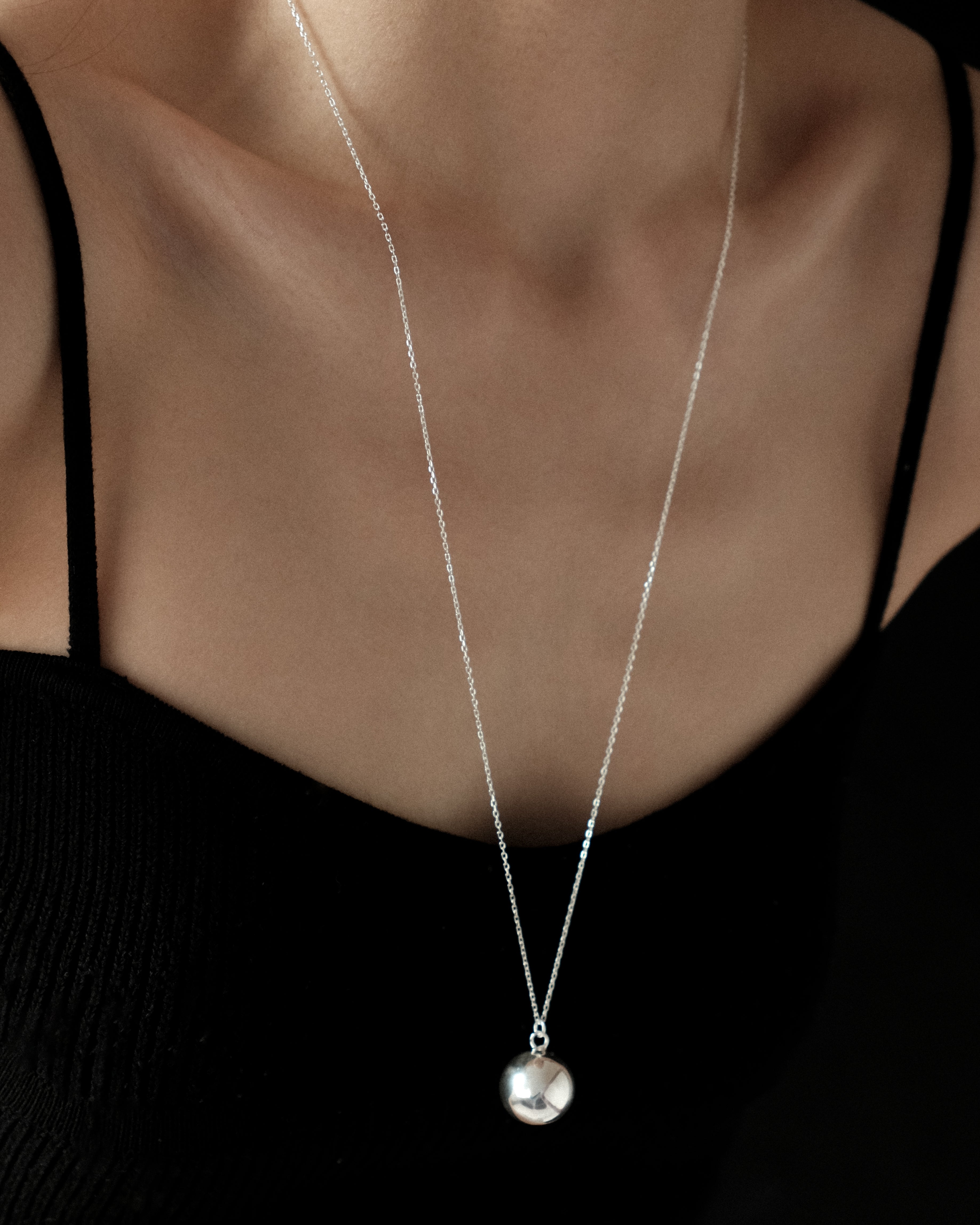 Luae Sphere Ball Necklace