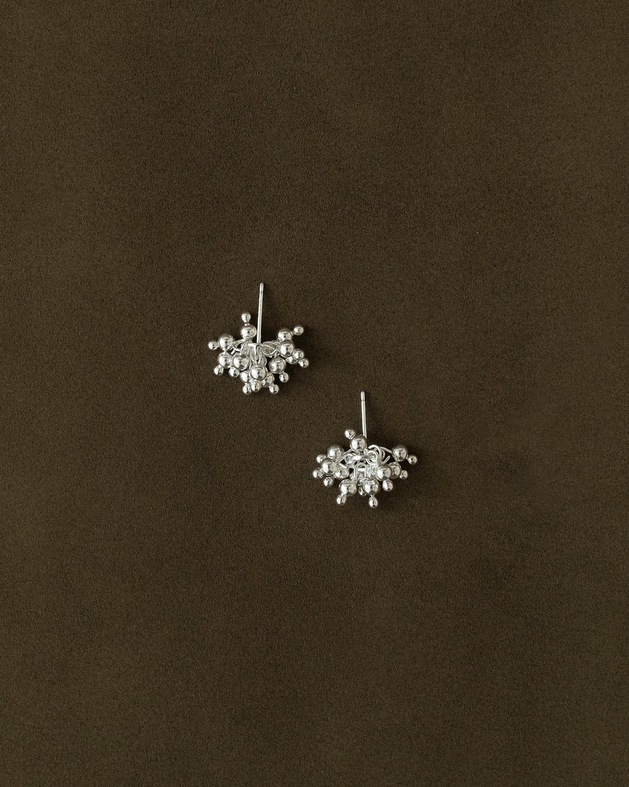 Orjae Snow Dangling Stud Earrings