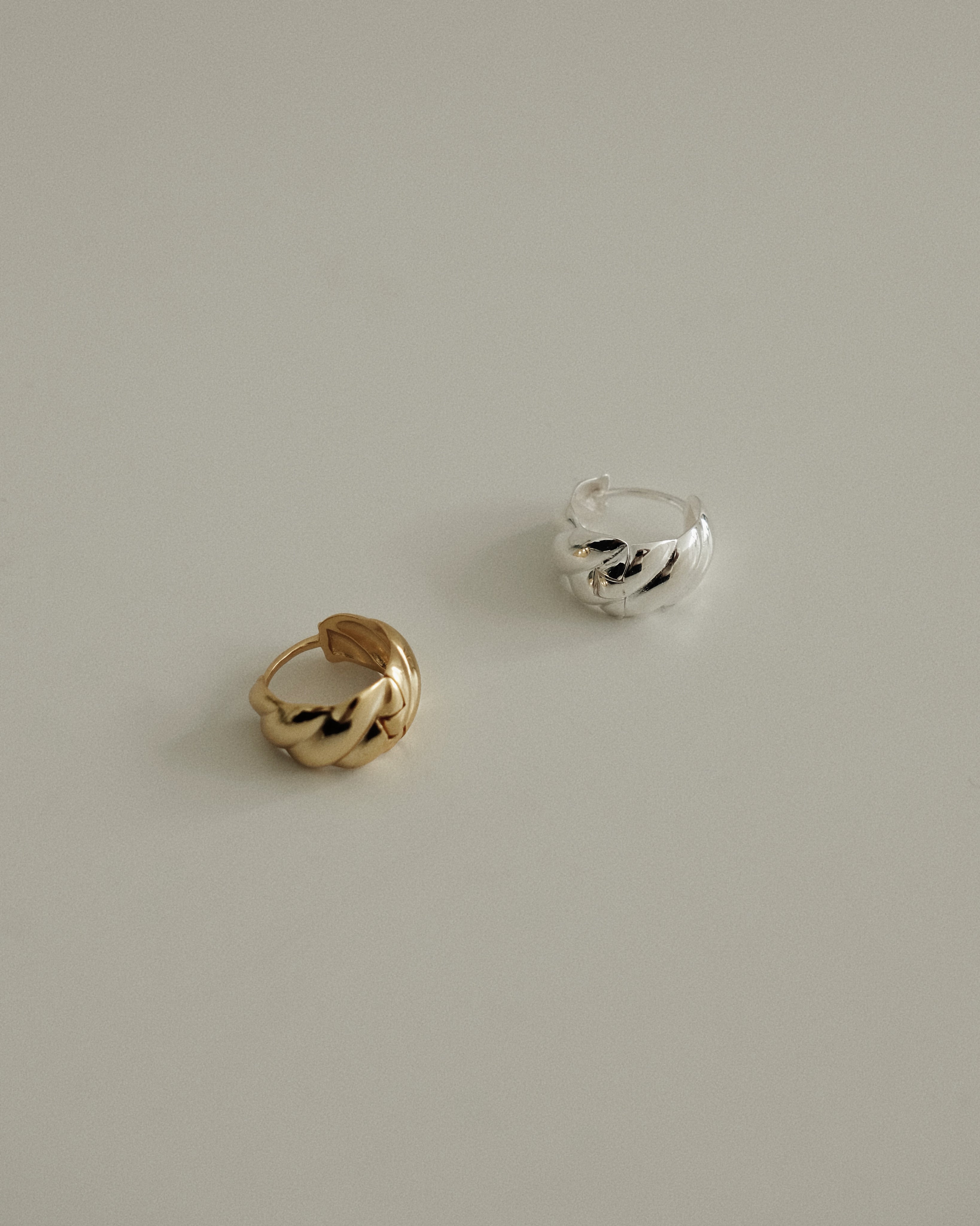 Agathe Shell Bold Hoop Earrings