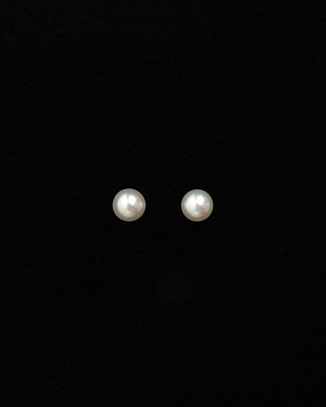 Anri Fresh Water Pearl Stud Earrings
