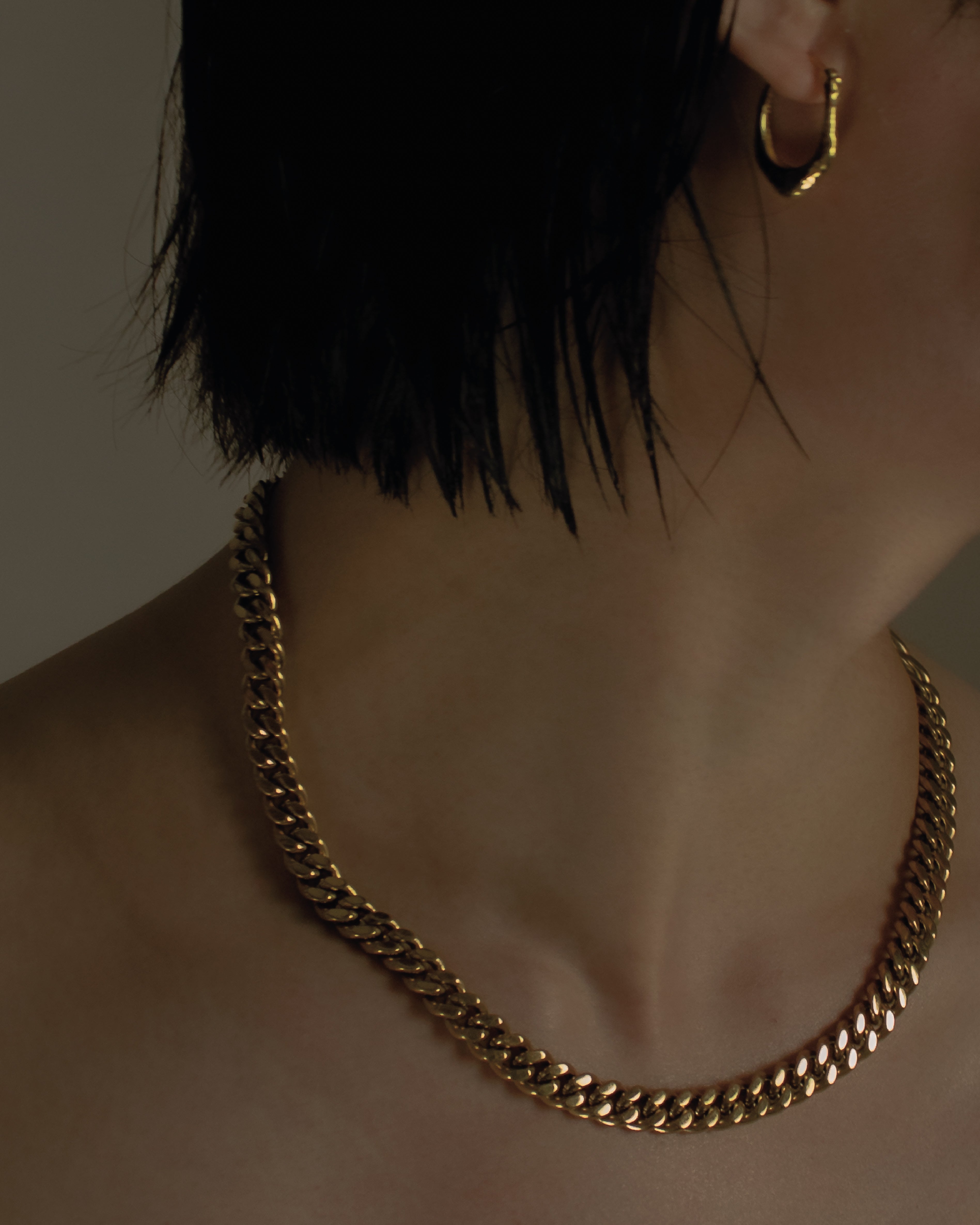 Jeune U shape Hammered Hoop Earrings