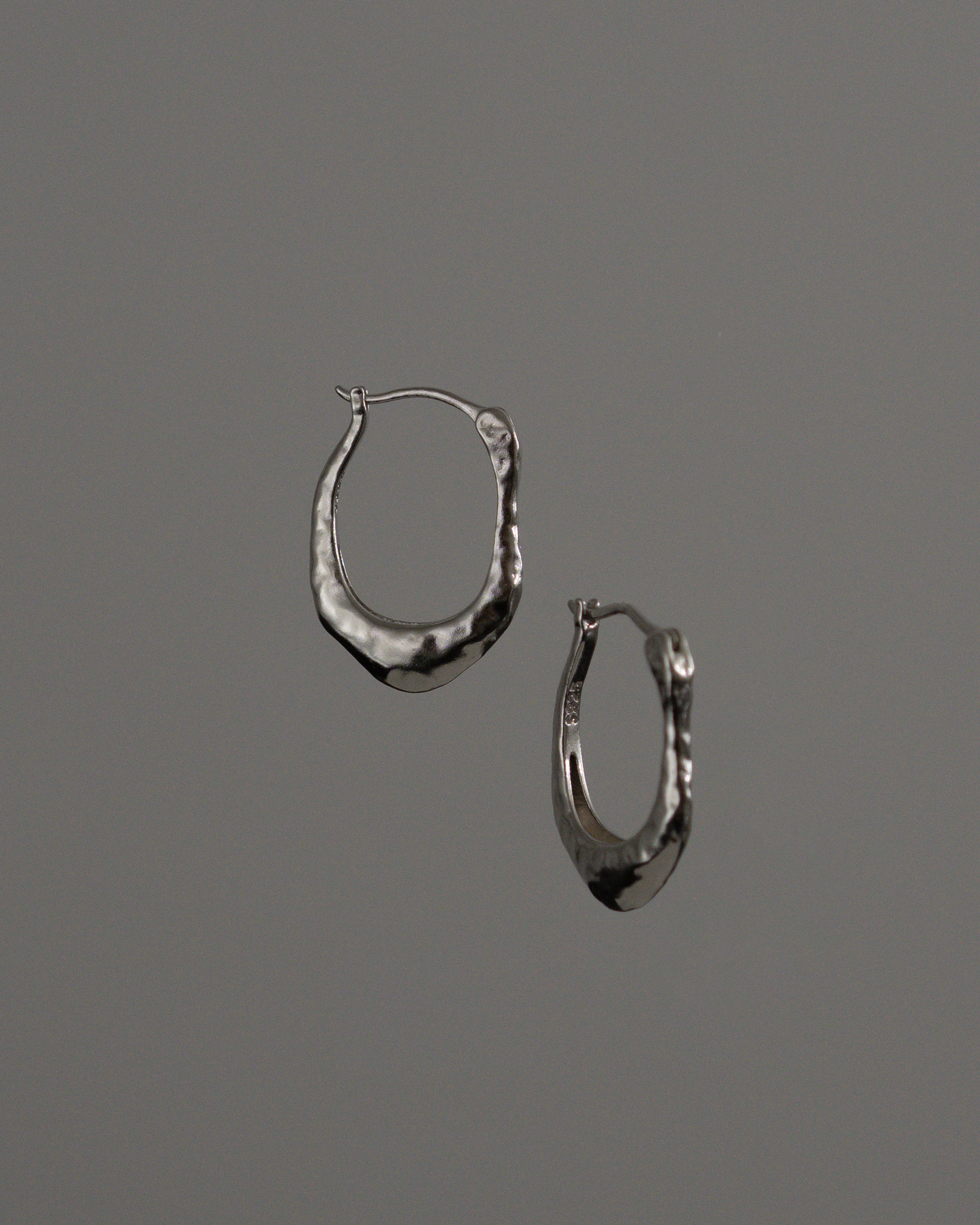 Jeune U shape Hammered Hoop Earrings